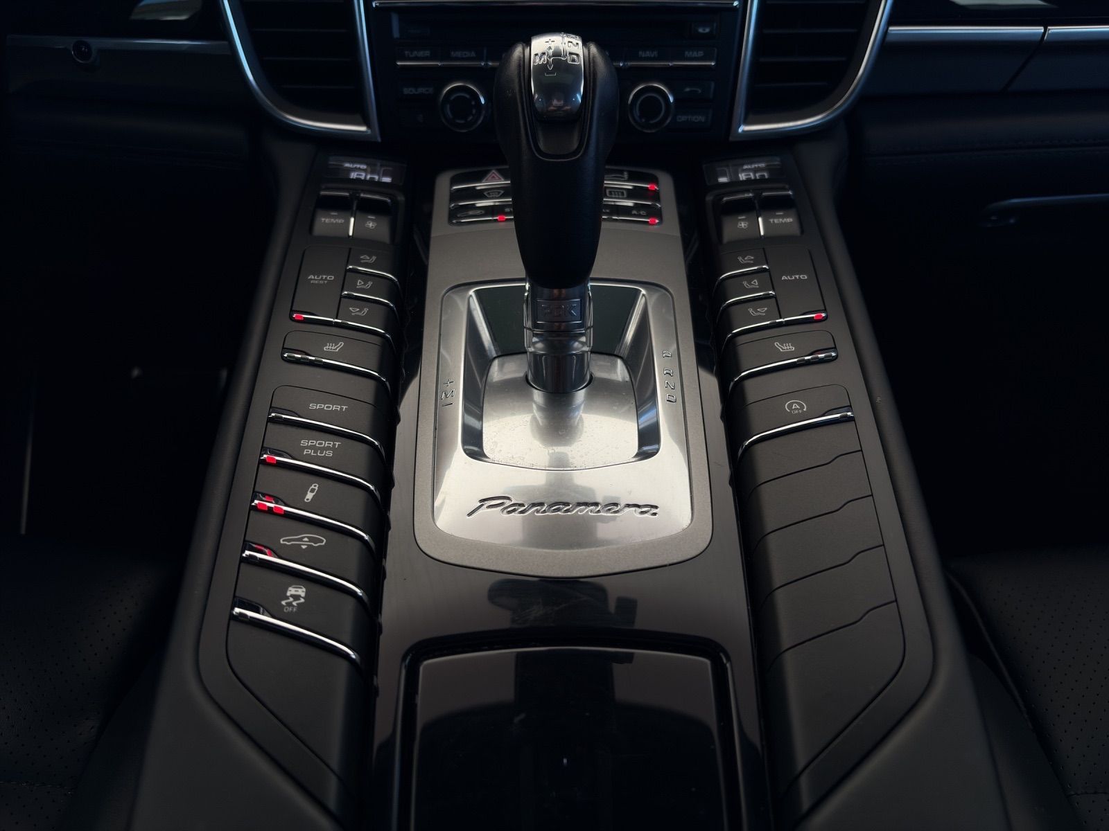 PORSCHE Panamera Turbo S 4.8 PDK-image-11