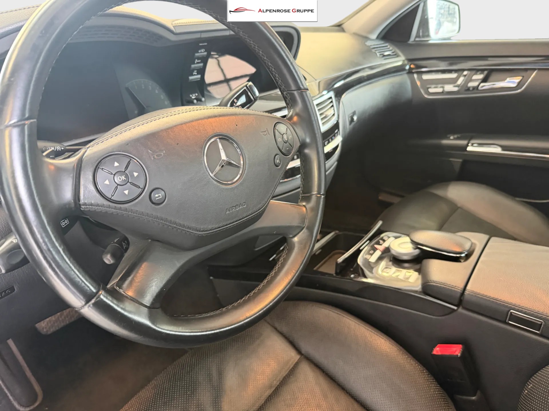 MERCEDES-BENZ S 350 L BlueEfficiency SS 4Matic 7G-Tronic-image-7