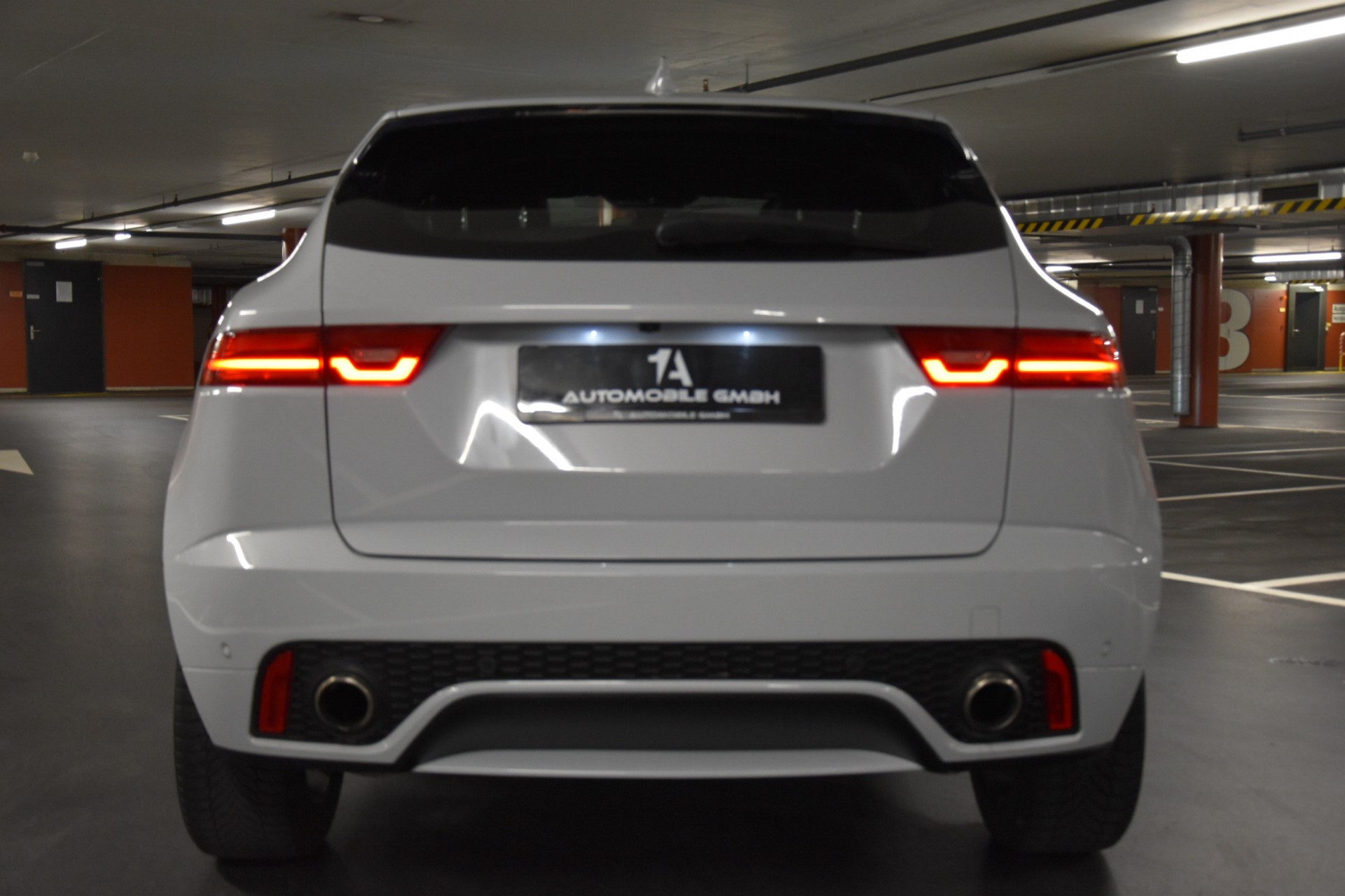 JAGUAR E-Pace 2.0 P250 R-Dynamic S AWD Automatik-image-8
