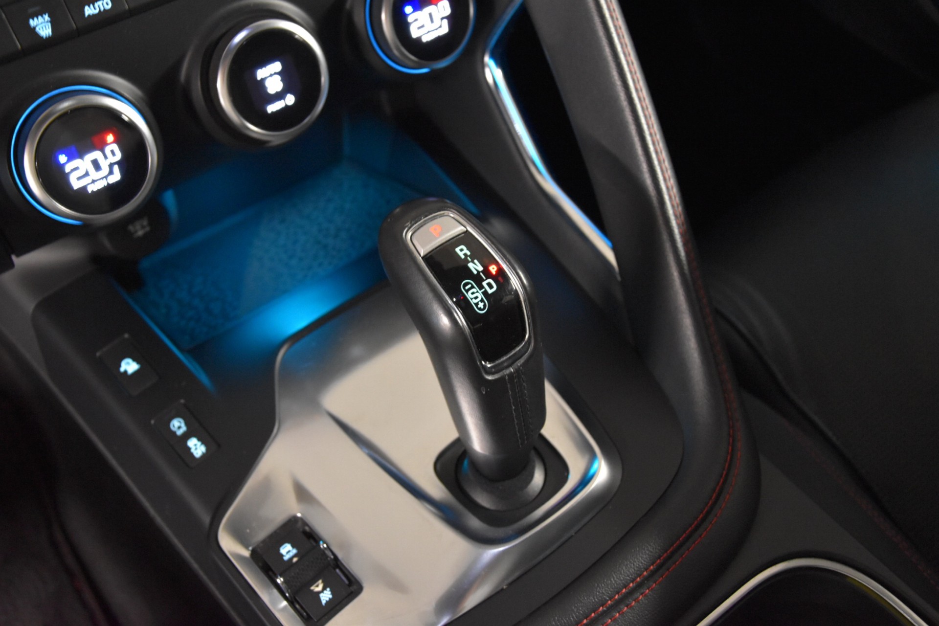 JAGUAR E-Pace 2.0 P250 R-Dynamic S AWD Automatik-image-24
