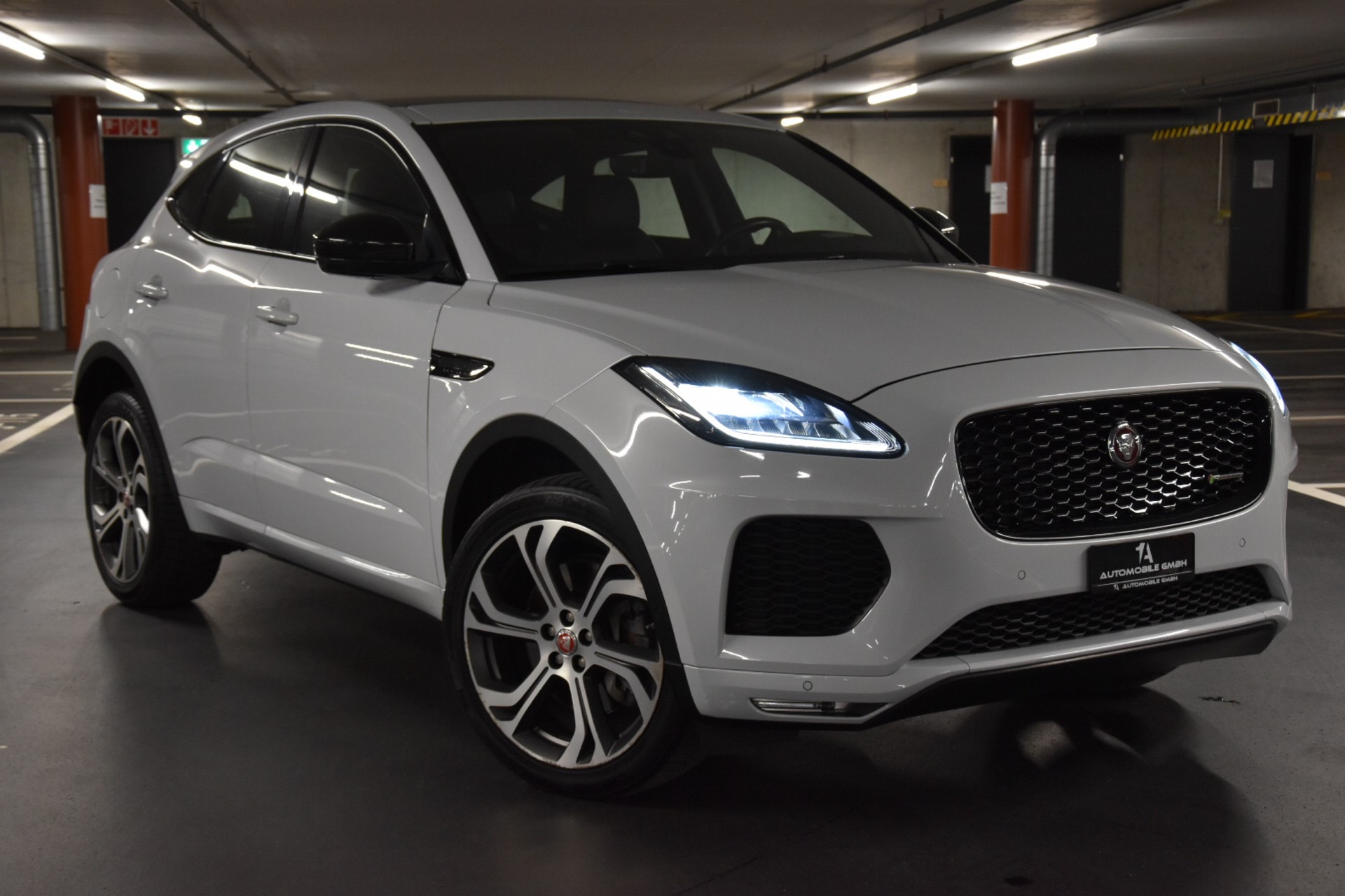 JAGUAR E-Pace 2.0 P250 R-Dynamic S AWD Automatik-image-11
