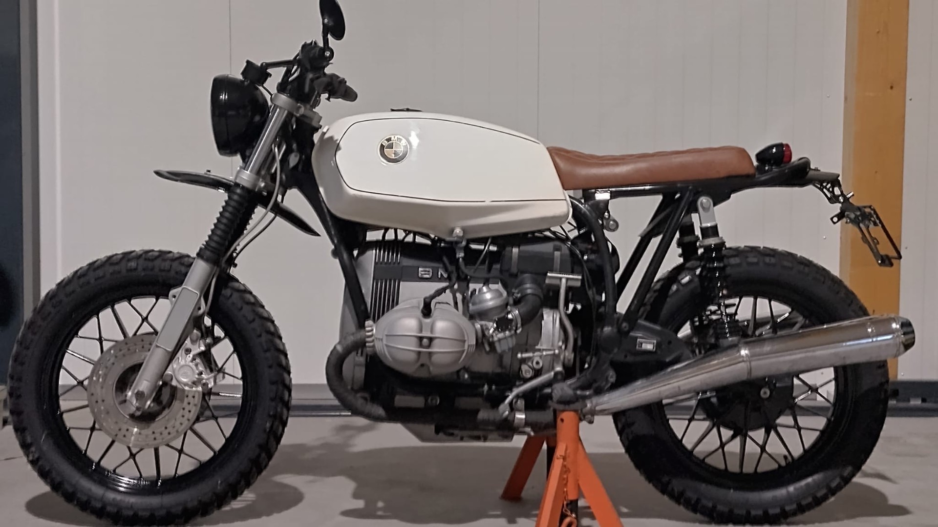 BMW Cafe Racer-image-1