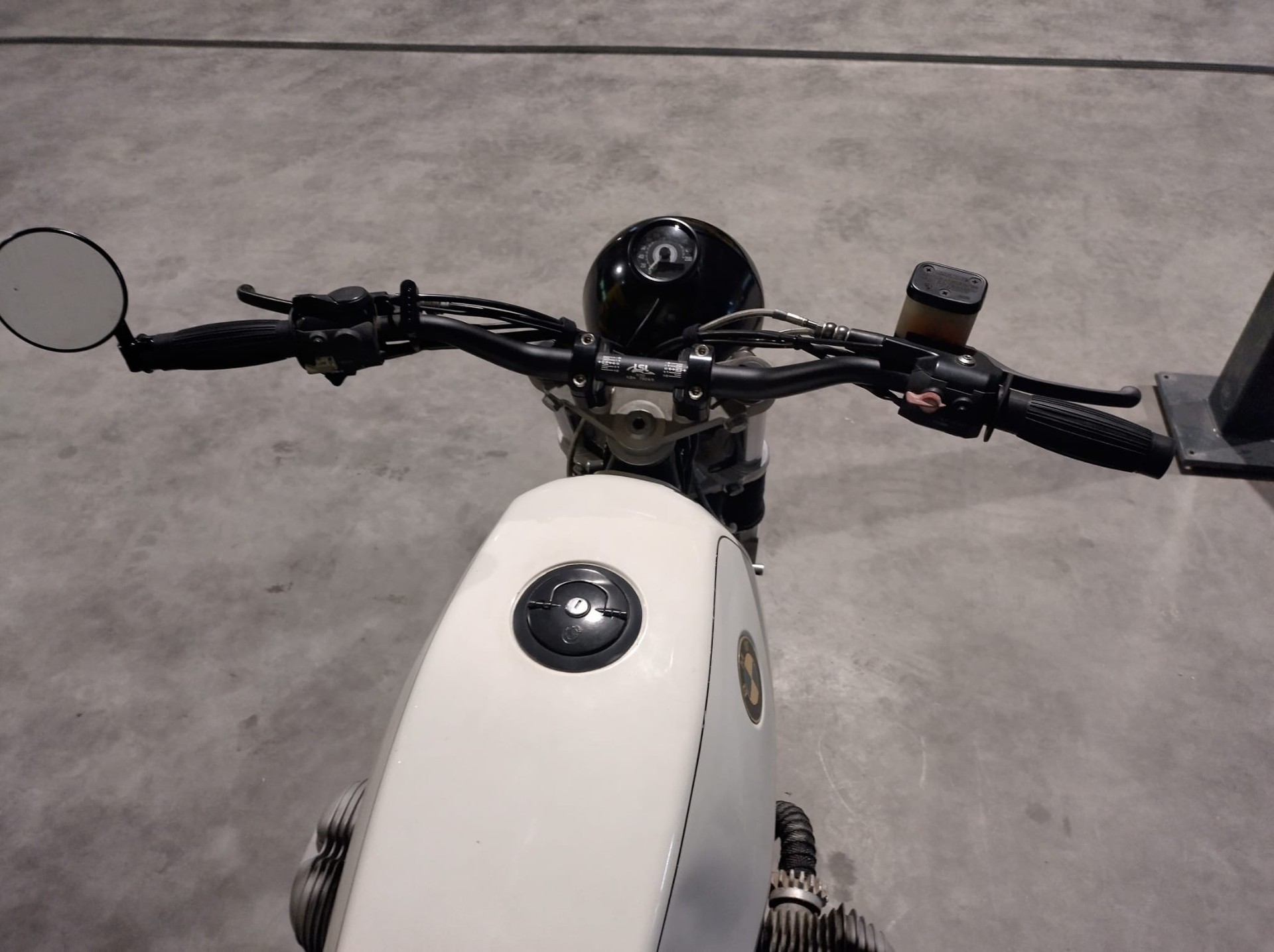 BMW Cafe Racer-image-3
