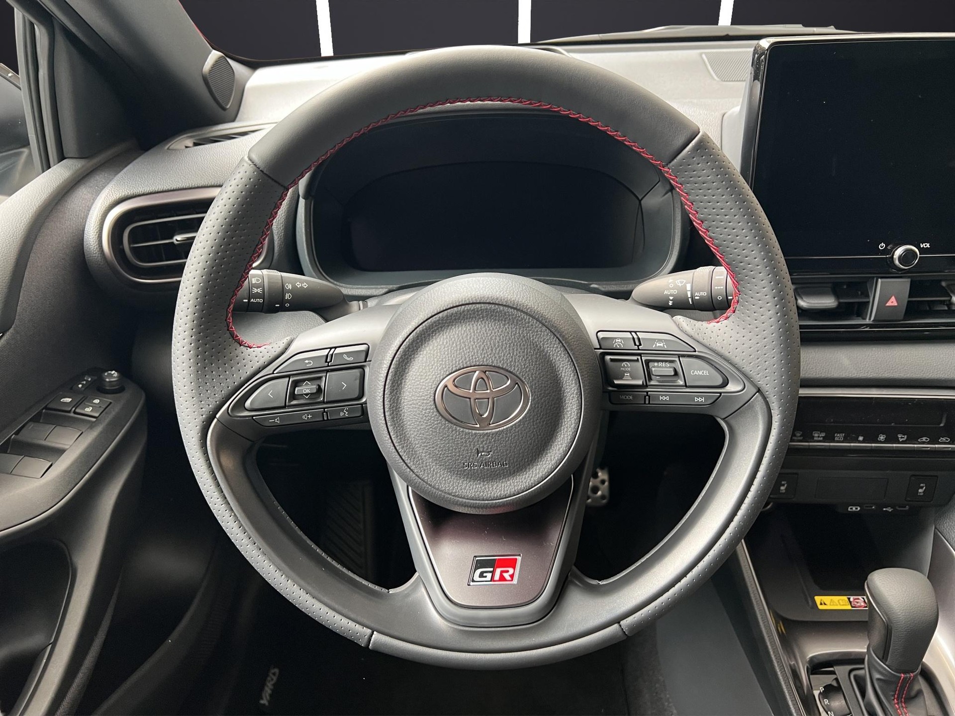 TOYOTA Yaris 1.5 VVT-i HSD GR Sport-image-12