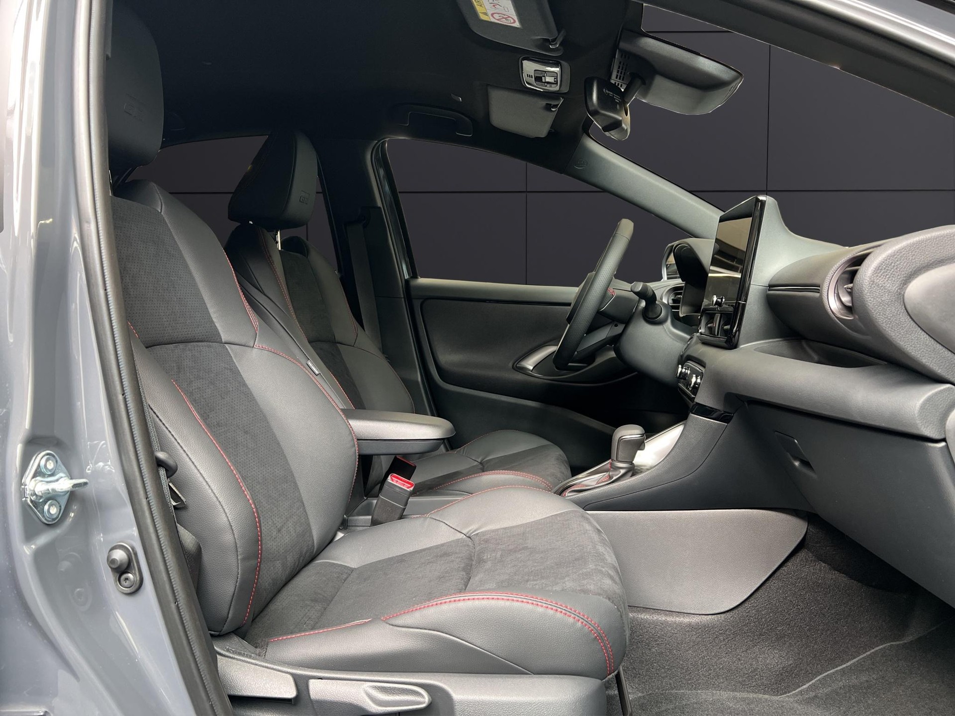 TOYOTA Yaris 1.5 VVT-i HSD GR Sport-image-9