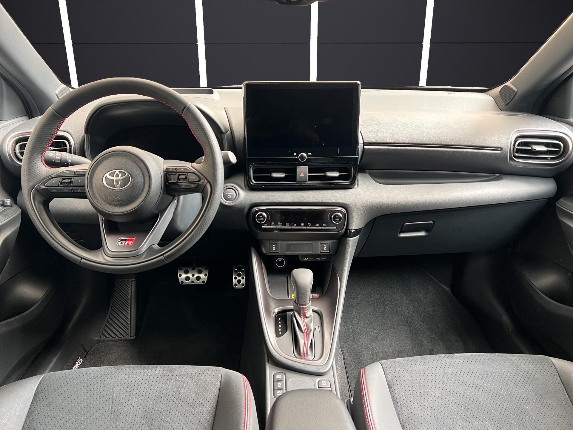 TOYOTA Yaris 1.5 VVT-i HSD GR Sport-image-10