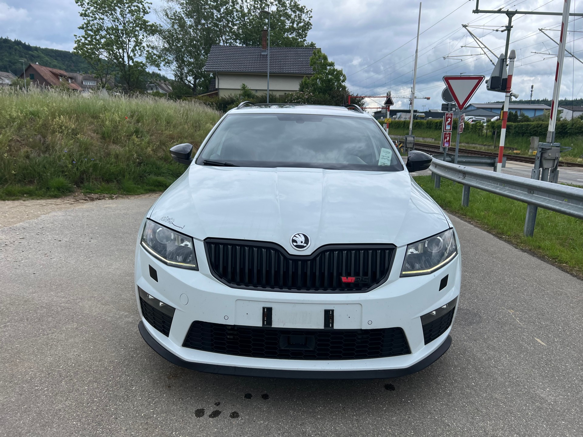 SKODA Octavia Combi 2.0 TDI RS DSG-image-1
