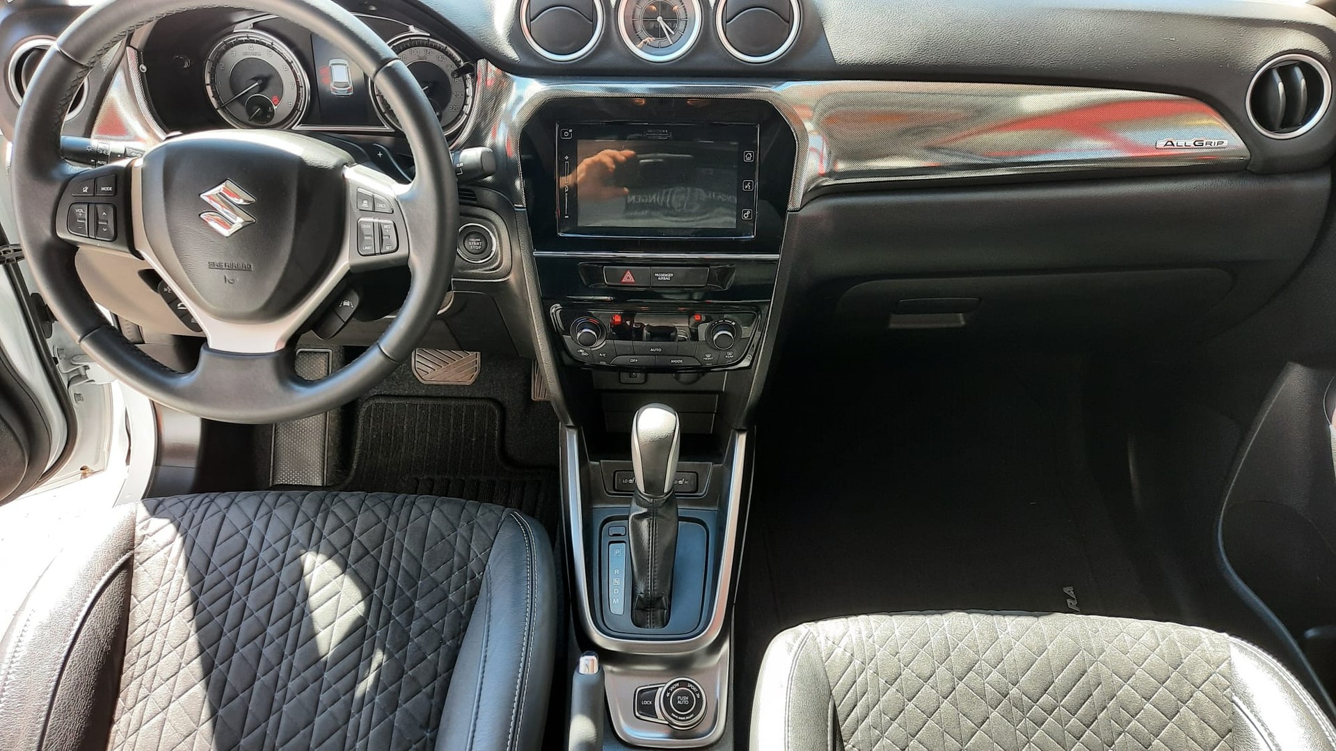 SUZUKI Vitara 1.4 Boosterjet Compact Top Hybrid Automatic-image-7