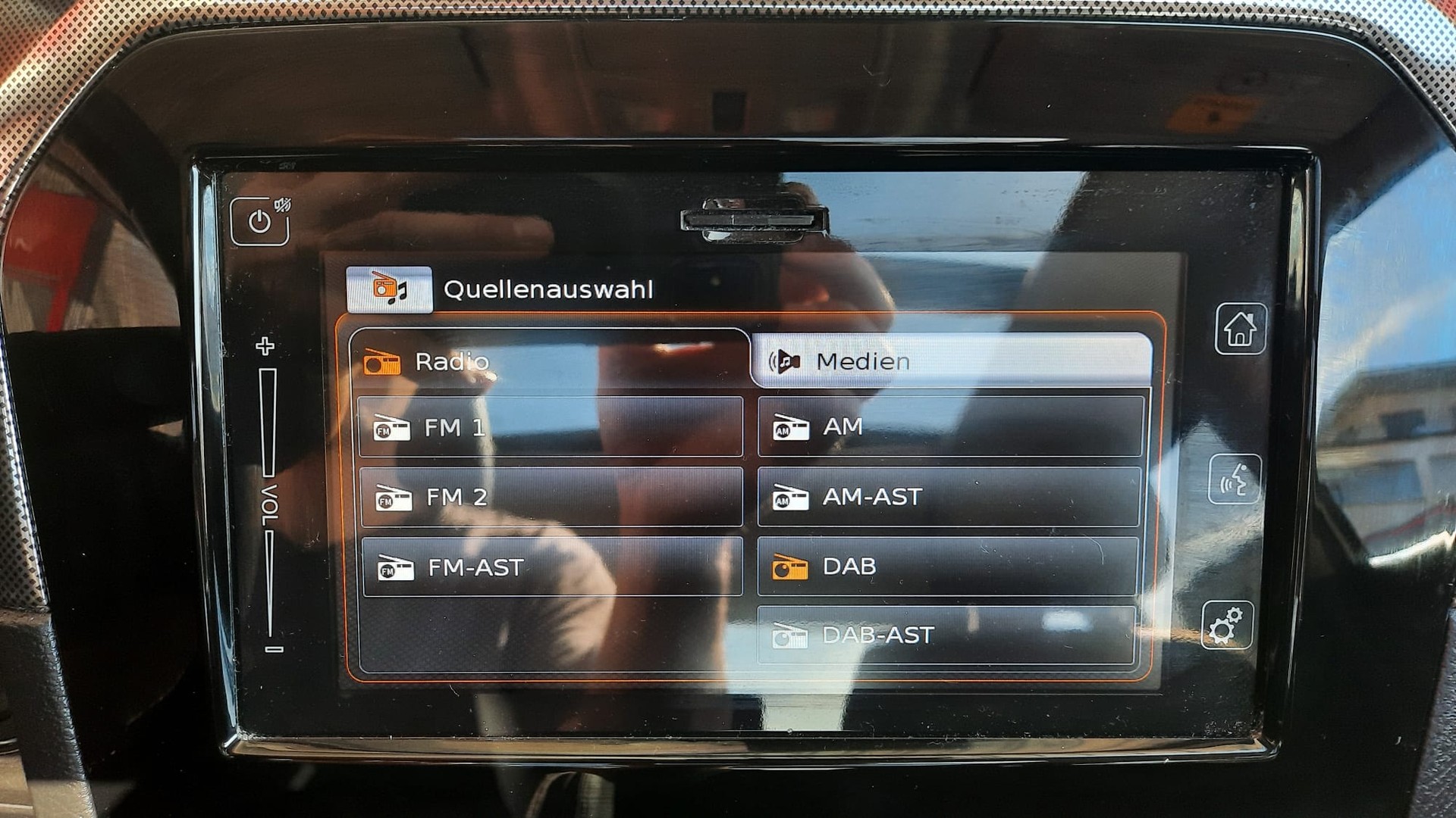 SUZUKI Vitara 1.4 Boosterjet Compact Top Hybrid Automatic-image-12