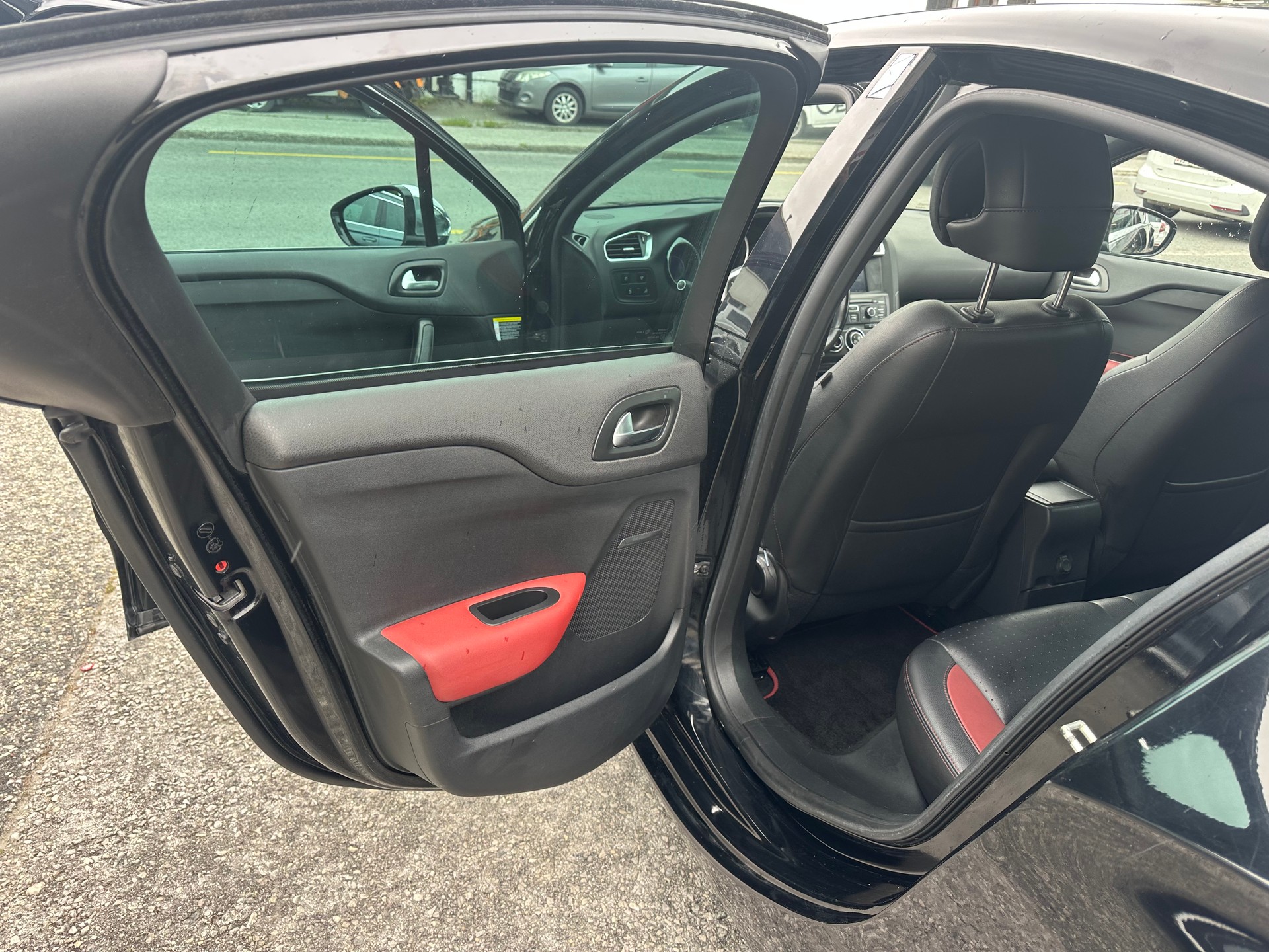 DS AUTOMOBILES DS4 1.6 THP Sport Chic-image-9