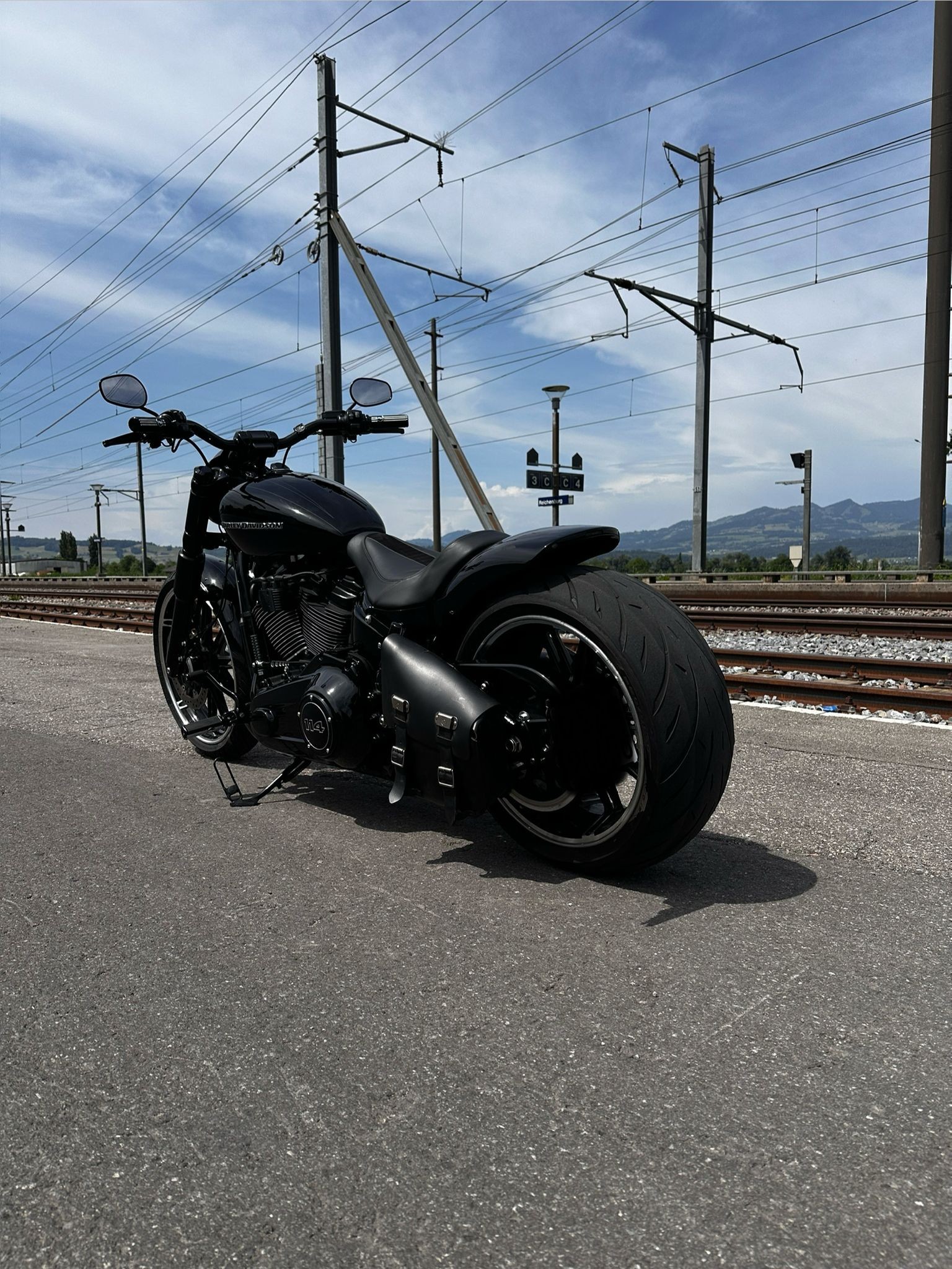 HARLEY-DAVIDSON FXBRS Breakout 114 ABS-image-6