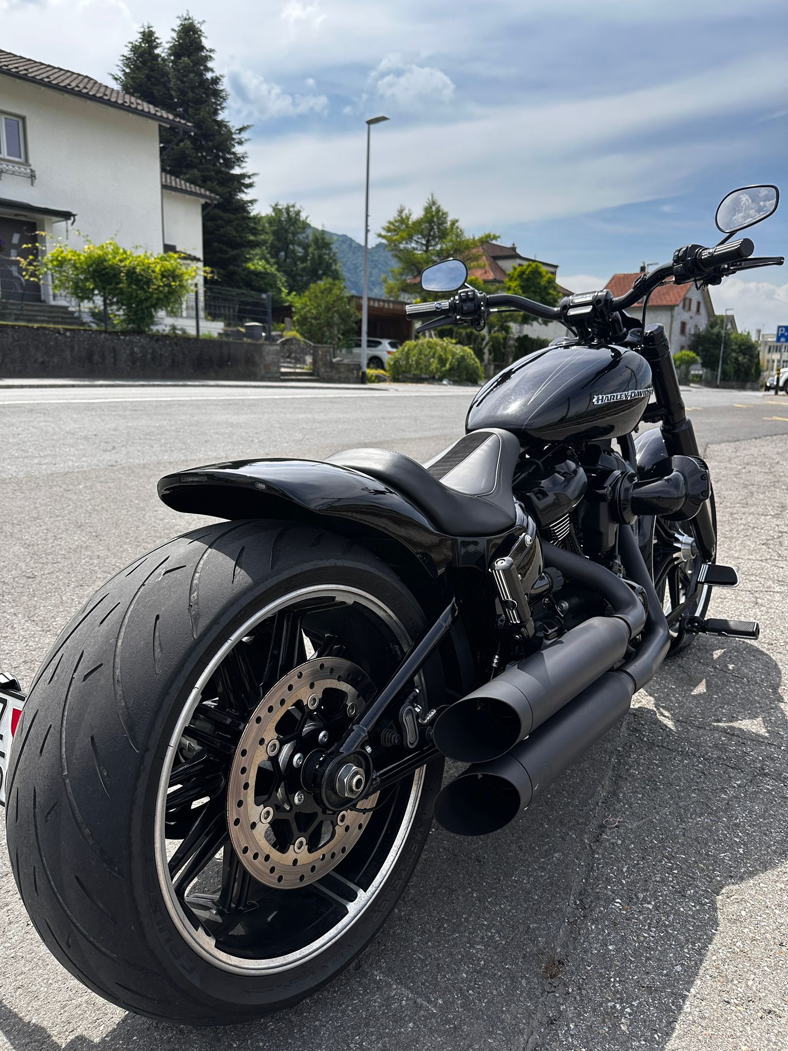 HARLEY-DAVIDSON FXBRS Breakout 114 ABS-image-3