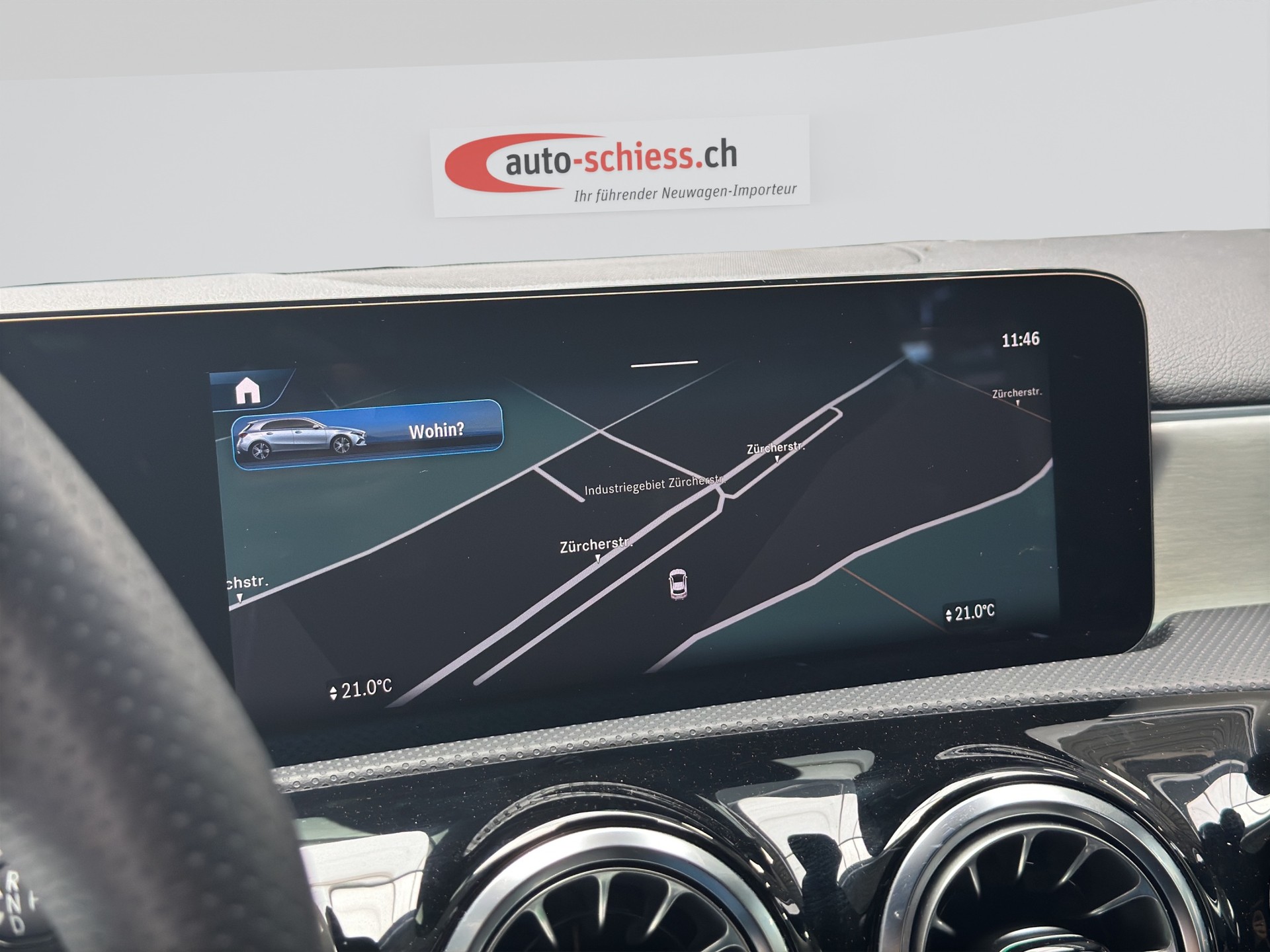 MERCEDES-BENZ A 200 AMG Line Night-image-10
