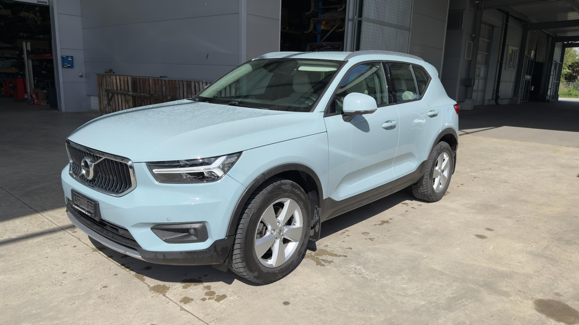 VOLVO XC40 D3 AWD Momentum Geartronic-image-1