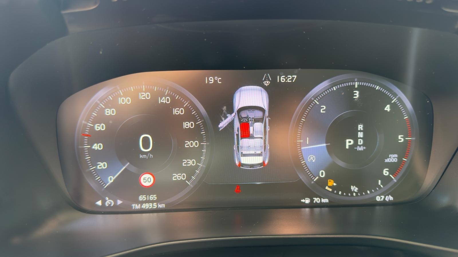 VOLVO XC40 D3 AWD Momentum Geartronic-image-10