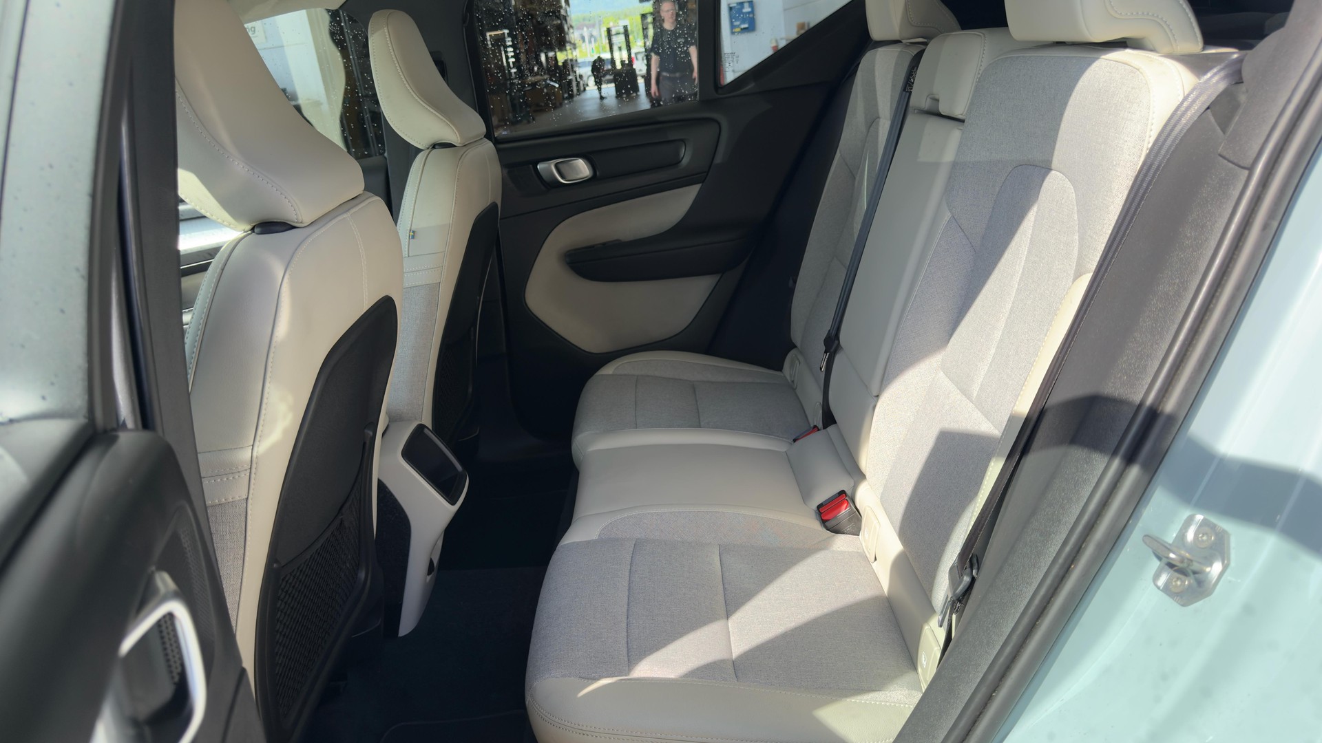 VOLVO XC40 D3 AWD Momentum Geartronic-image-6