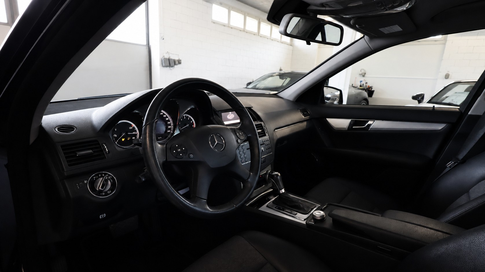 MERCEDES-BENZ C 180 Kompr. BlueEF-showroom-element-3