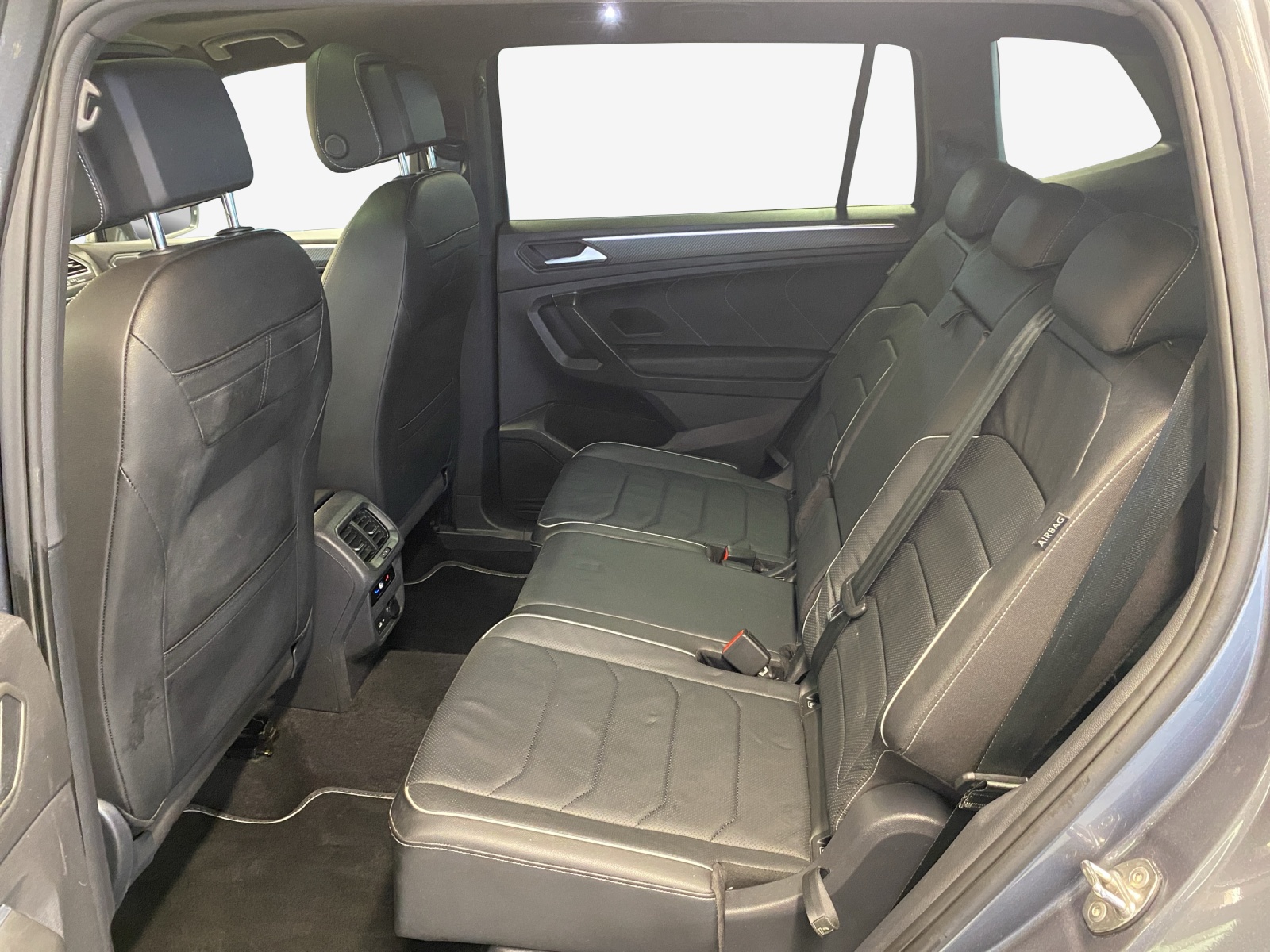 VW Tiguan Allspace 2.0TSI R-Line 4Motion DSG-image-11