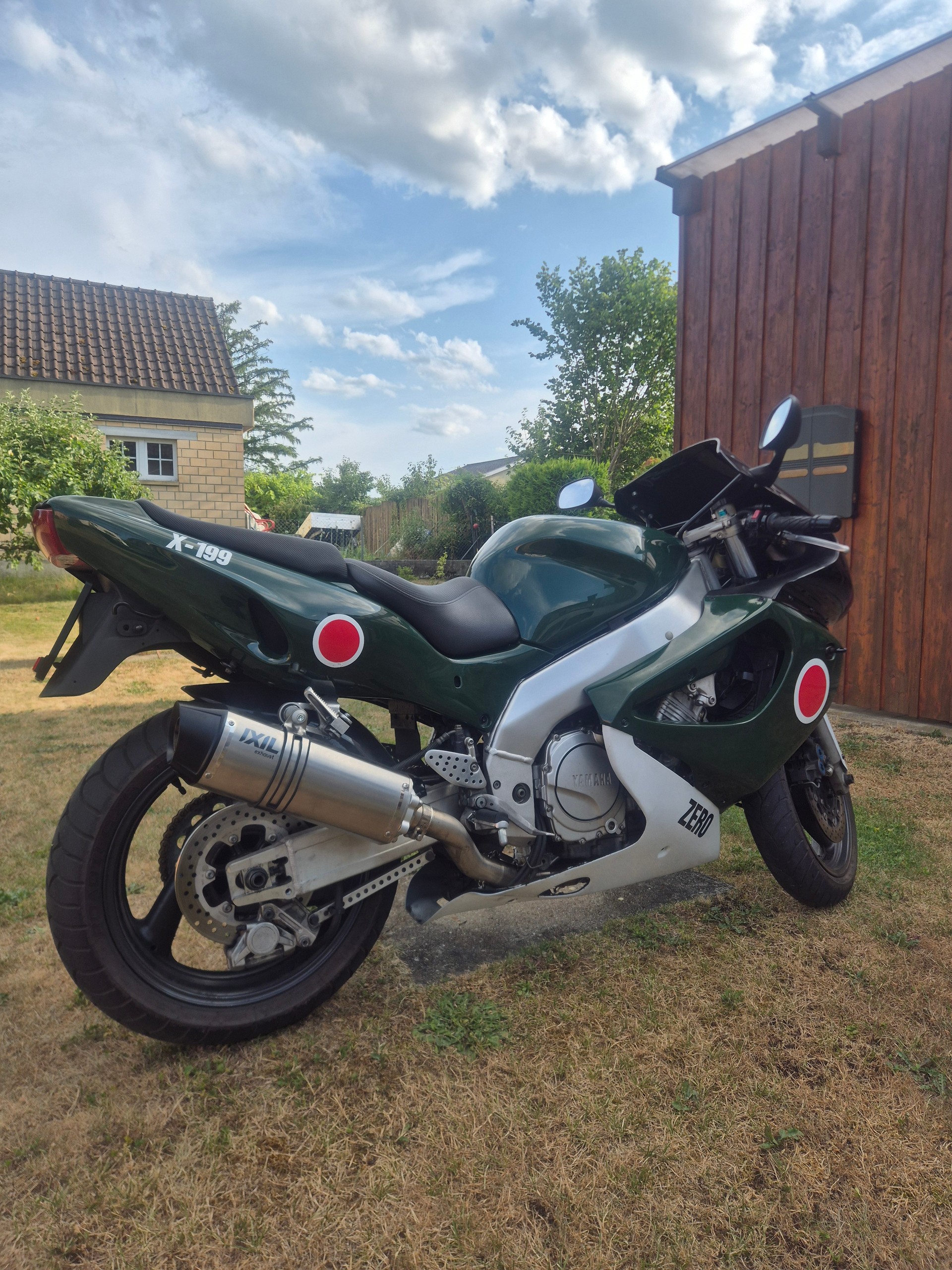 YAMAHA YZF 1000 R Thunderace-image-2