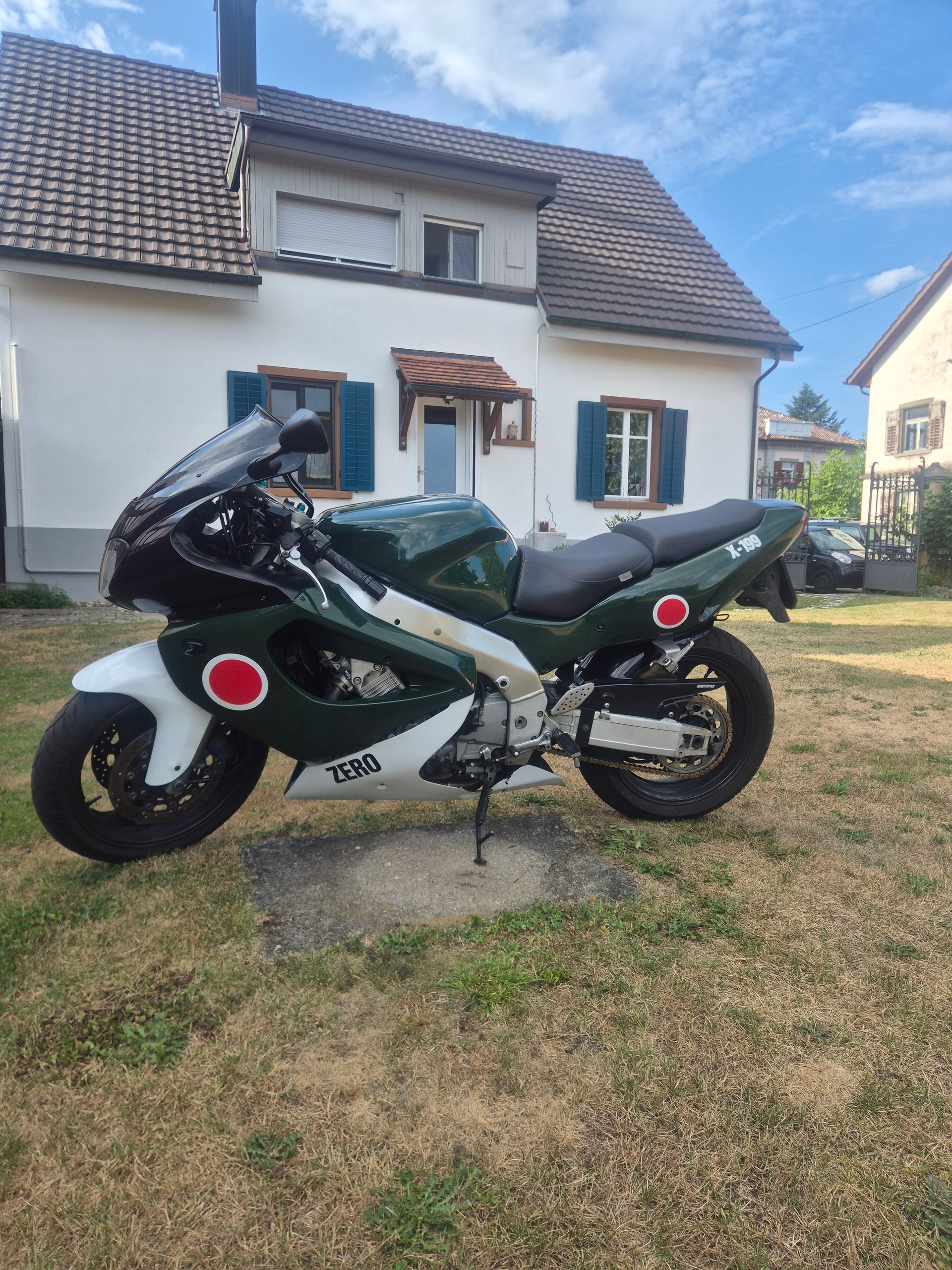 YAMAHA YZF 1000 R Thunderace-image-4