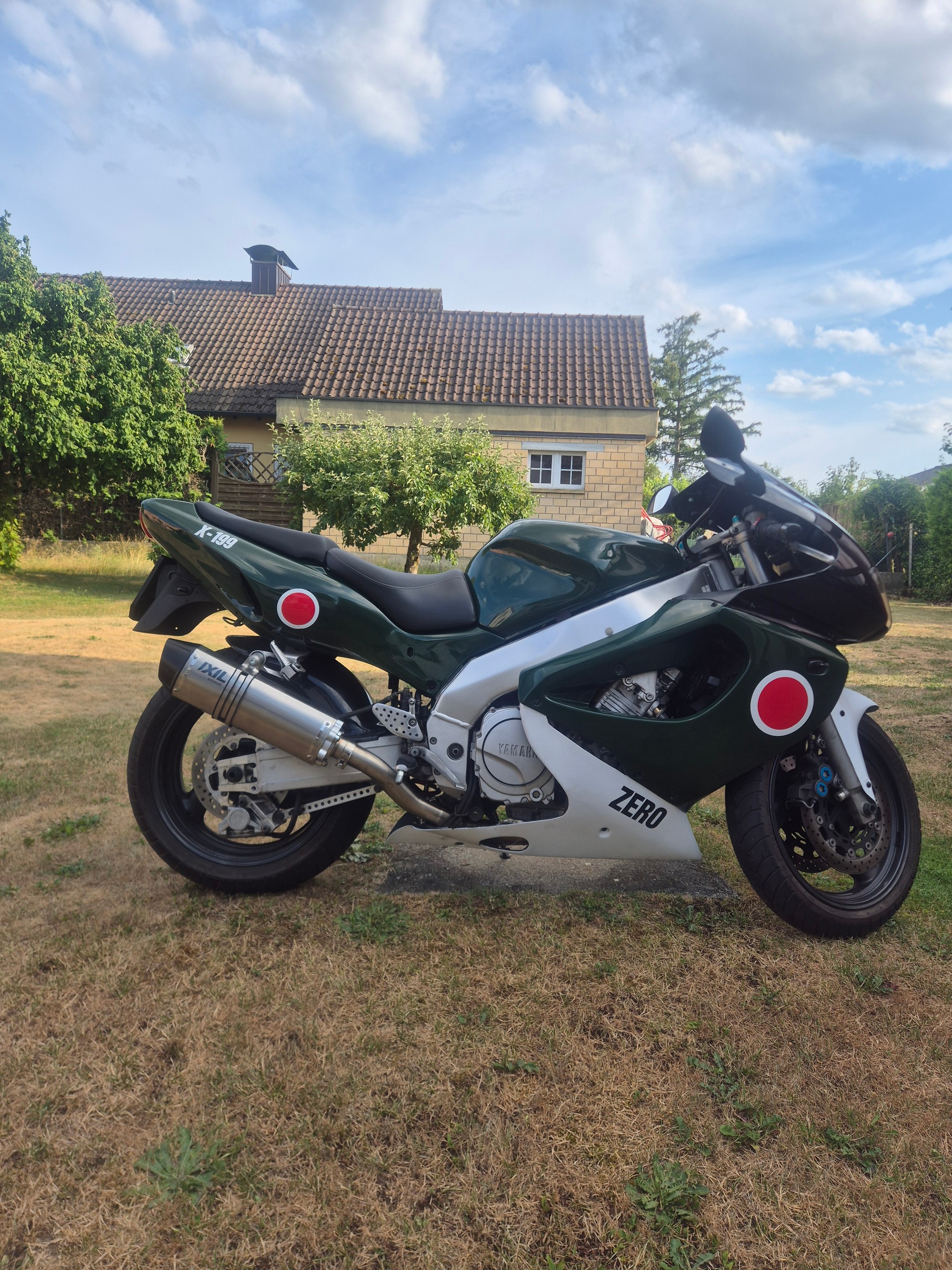 YAMAHA YZF 1000 R Thunderace-image-1