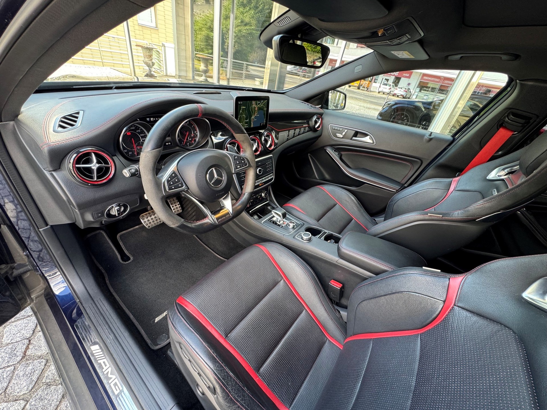 MERCEDES-BENZ GLA 45 AMG 4Matic-image-6