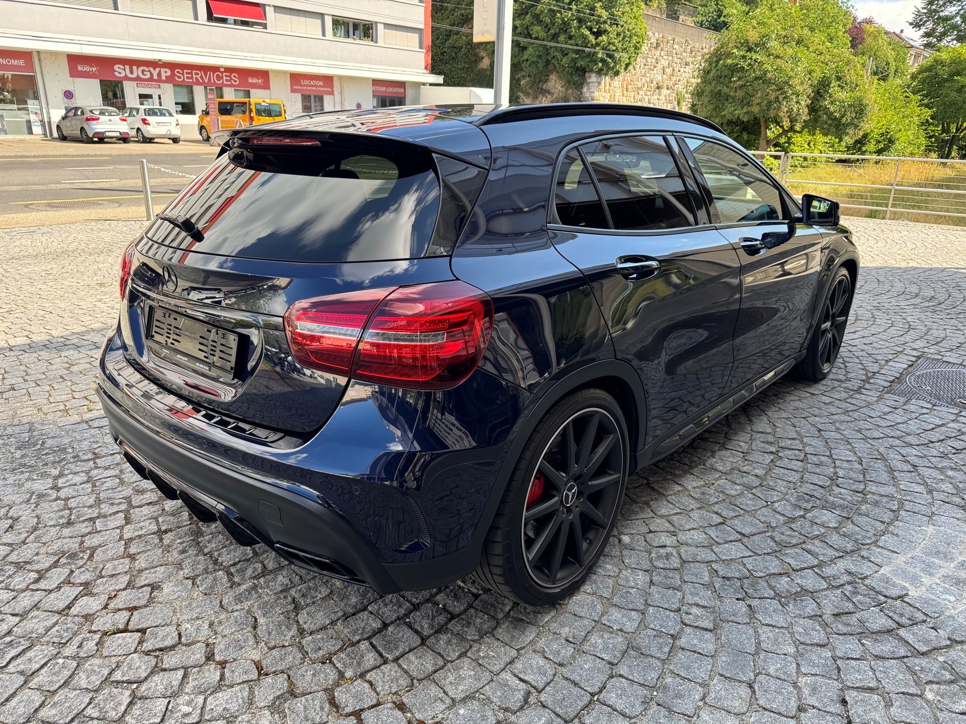 MERCEDES-BENZ GLA 45 AMG 4Matic-image-3