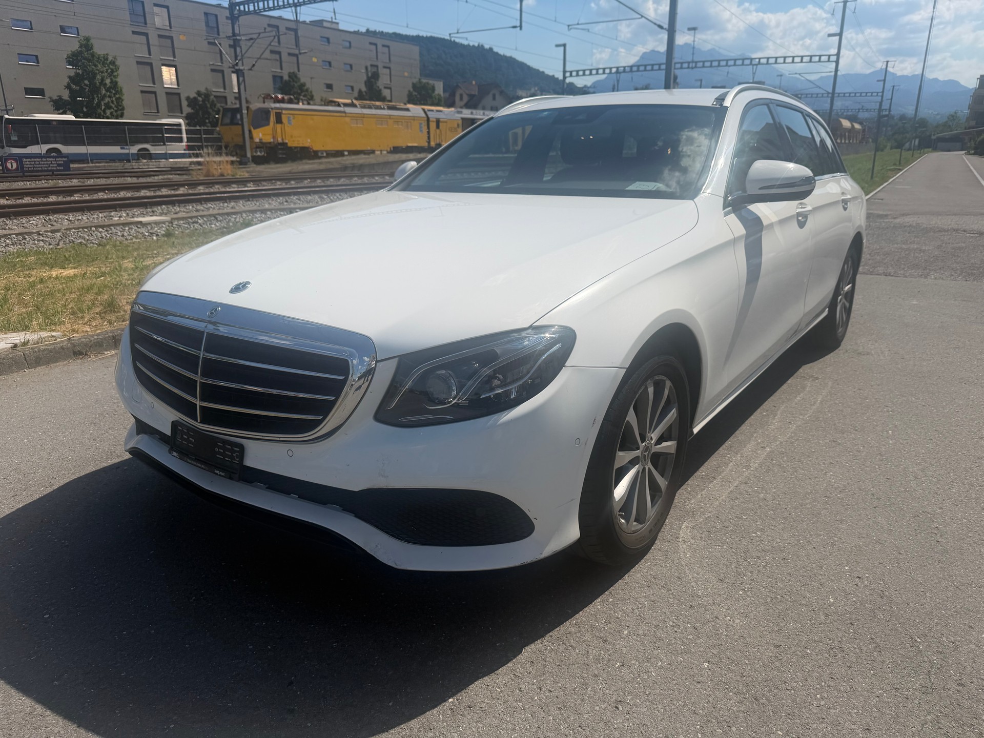MERCEDES-BENZ E 220 d 4Matic 9G-Tronic