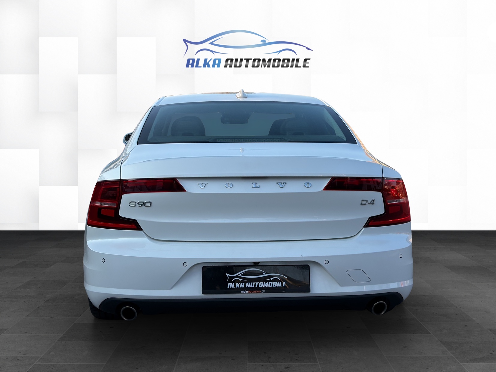VOLVO S90 D4 Momentum Geartronic-image-5