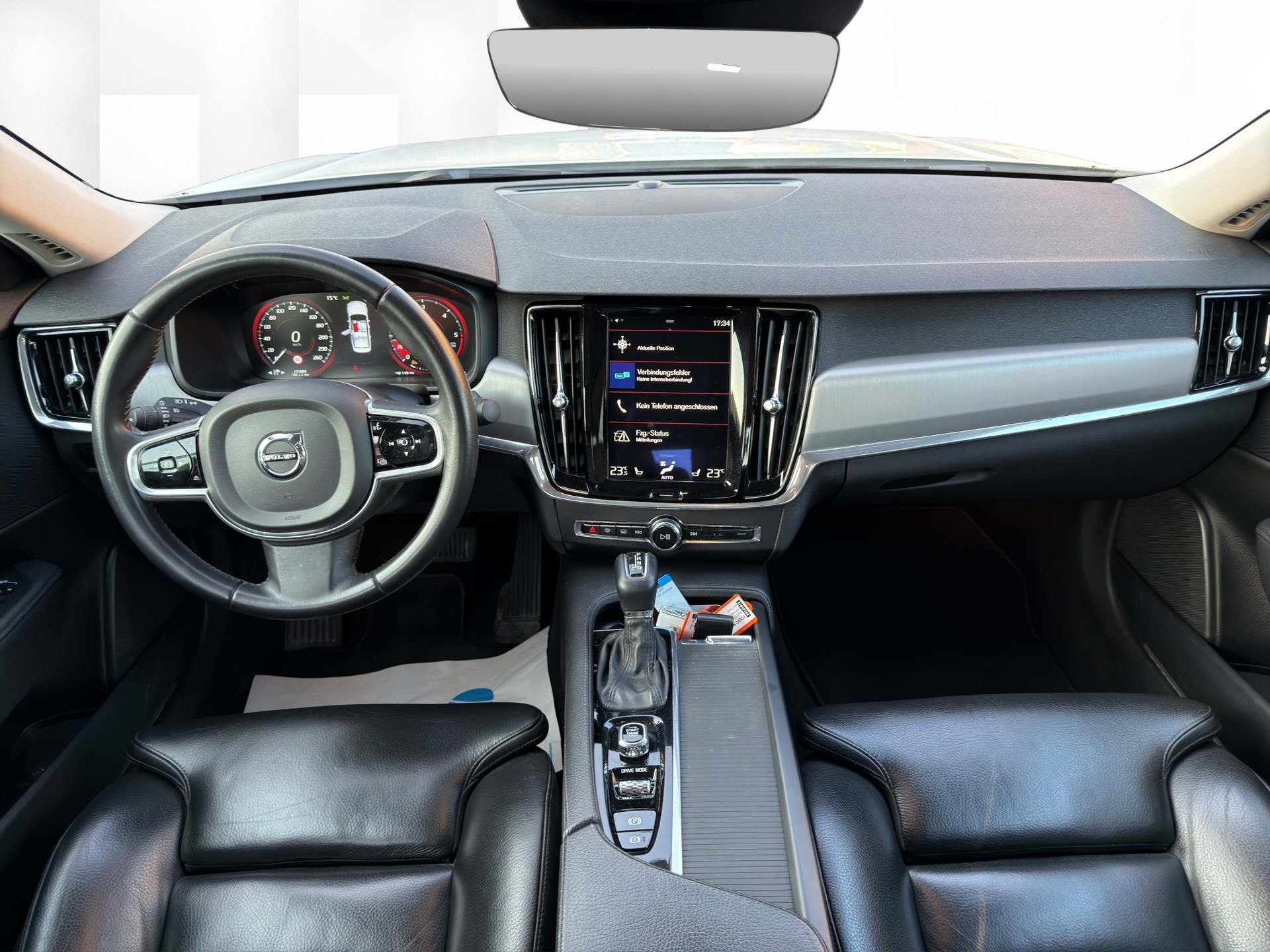 VOLVO S90 D4 Momentum Geartronic-image-12