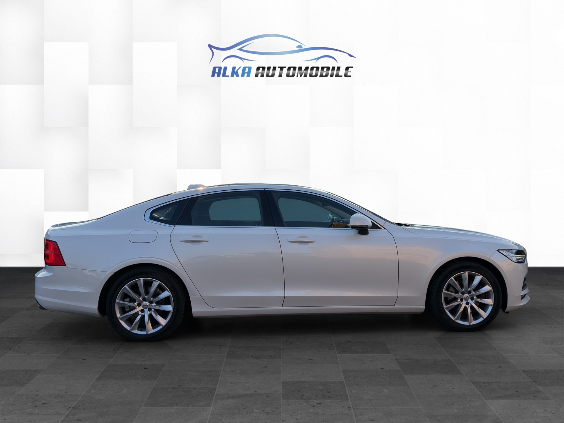 VOLVO S90 D4 Momentum Geartronic-image-7