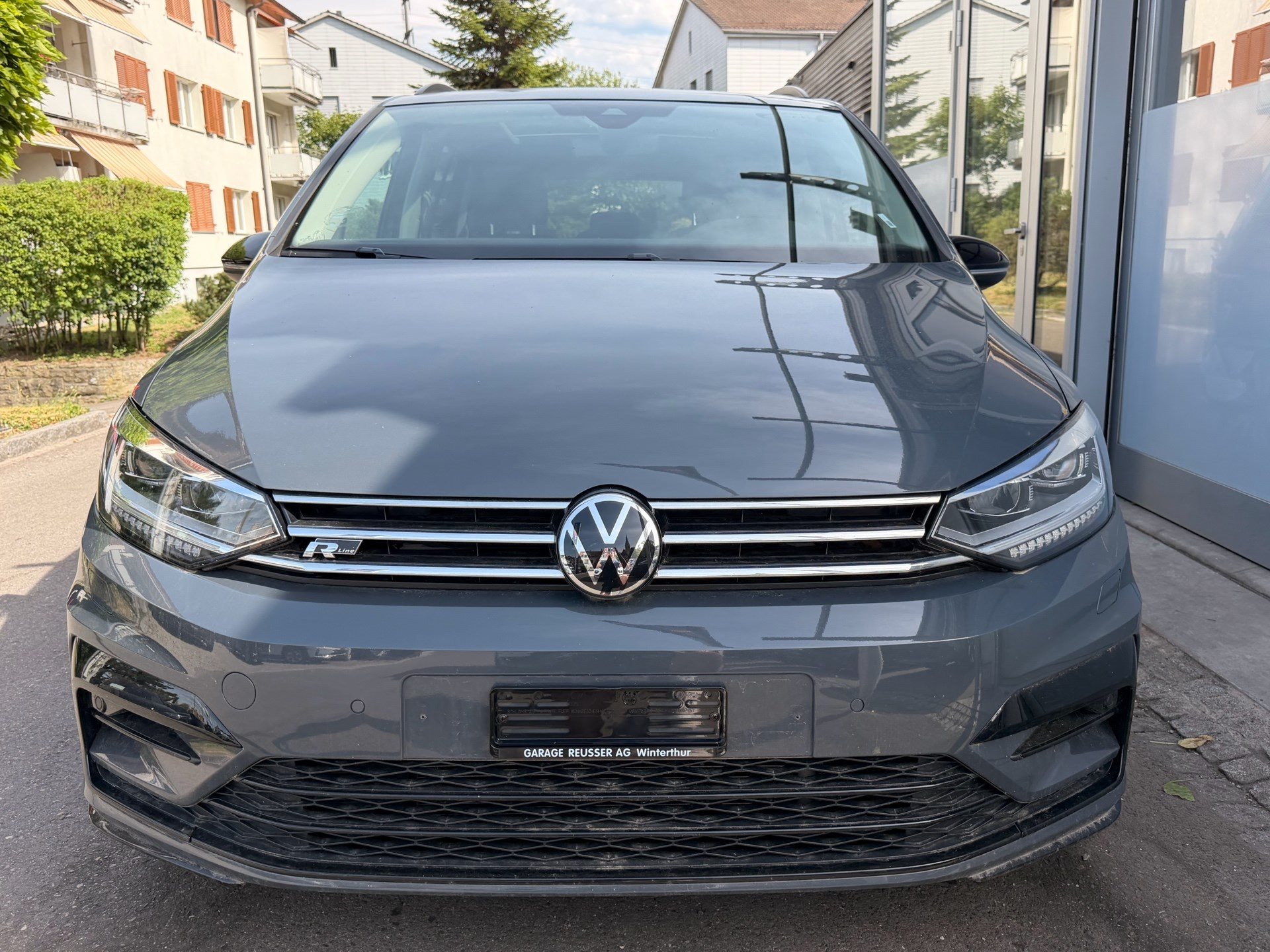 VW Touran 1.5 TSI Highline R-LINE *** TOPAUSGESTATTETER FAMILIENWAGEN ***-showroom-element-1