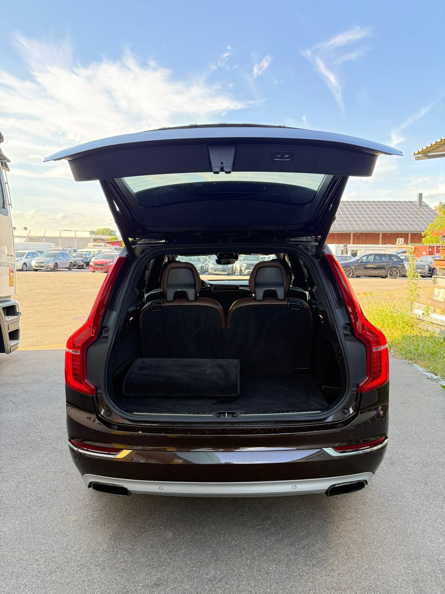 VOLVO XC90 D5 AWD Inscription Geartronic-image-15