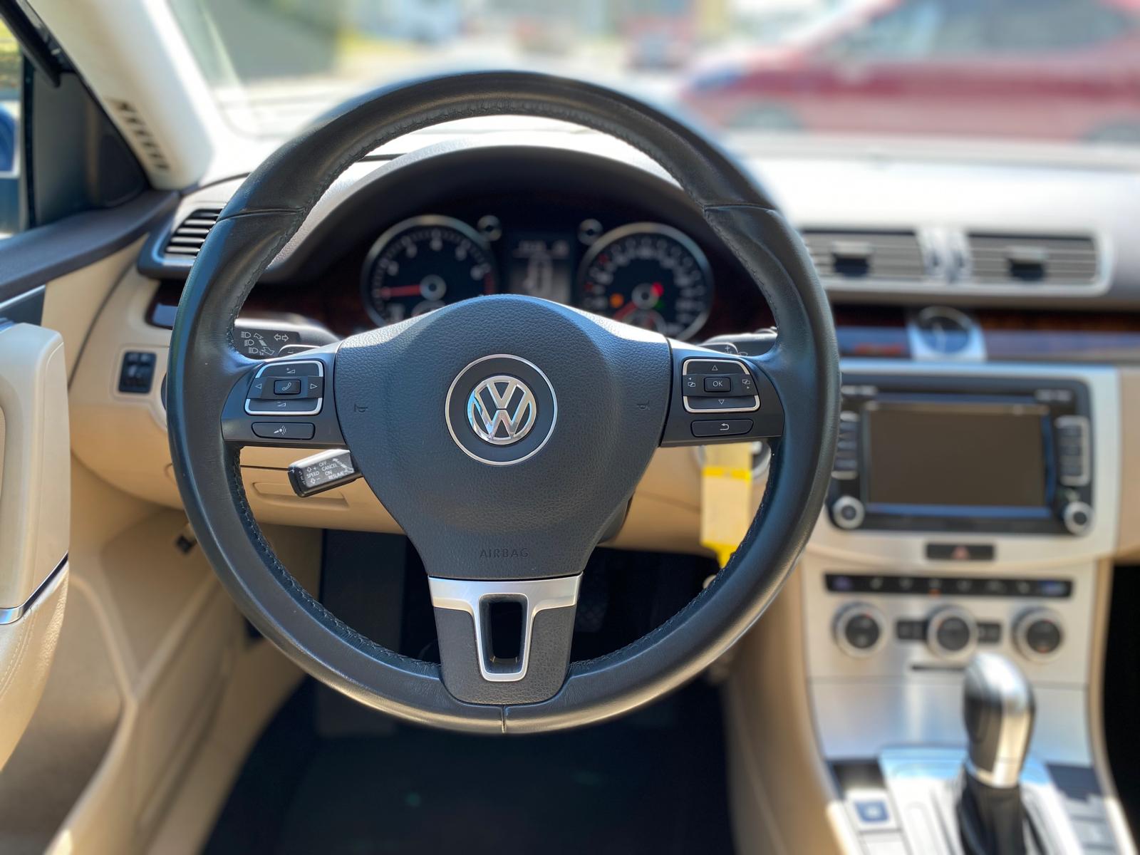 VW Passat Variant 1.4 TSI BMT CL DSG-image-8