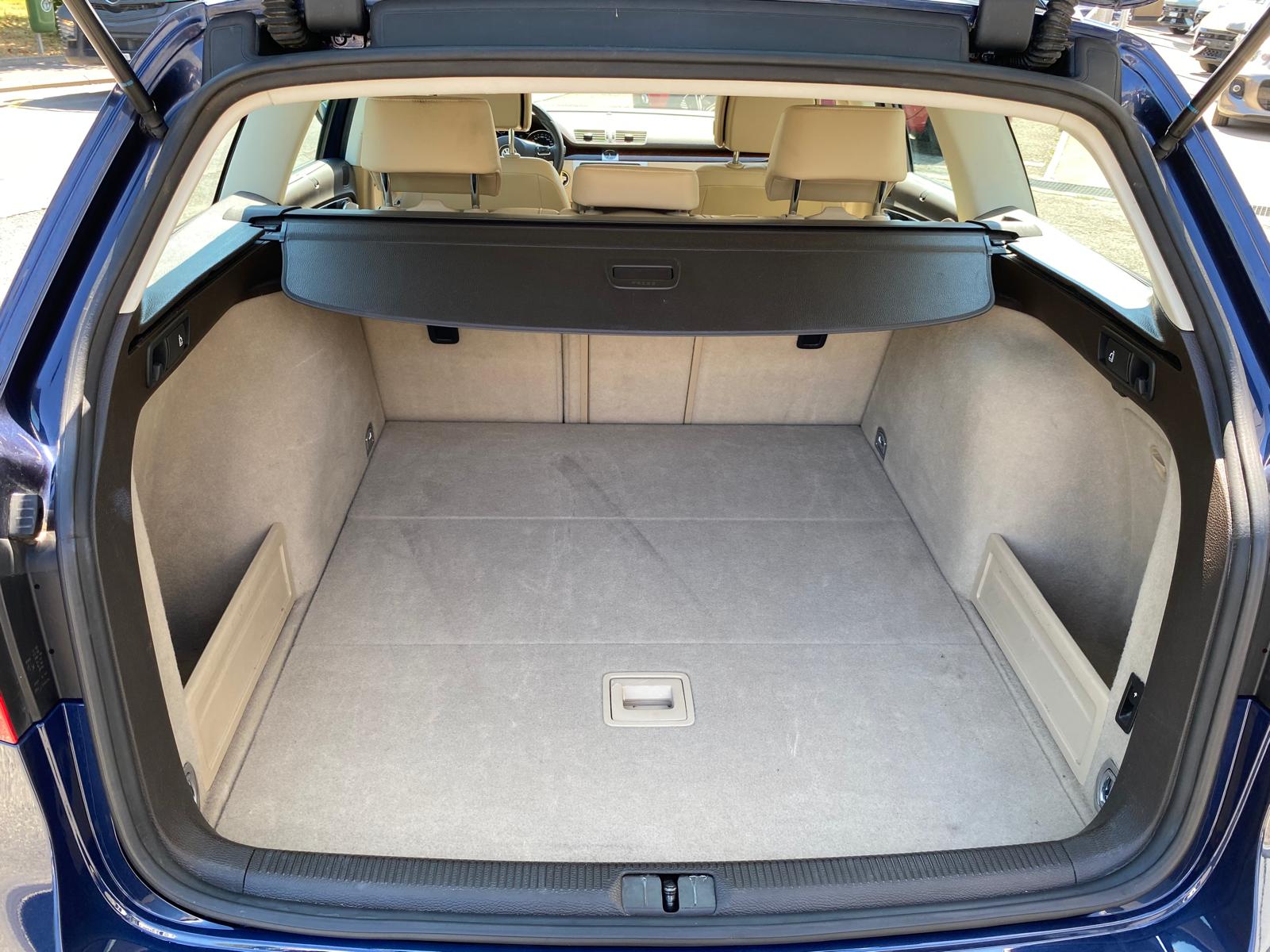 VW Passat Variant 1.4 TSI BMT CL DSG-image-13