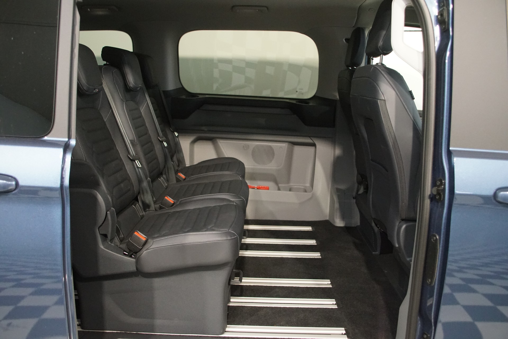 FORD Tourneo Bus 320 L1H1 Titanium Automat-image-16