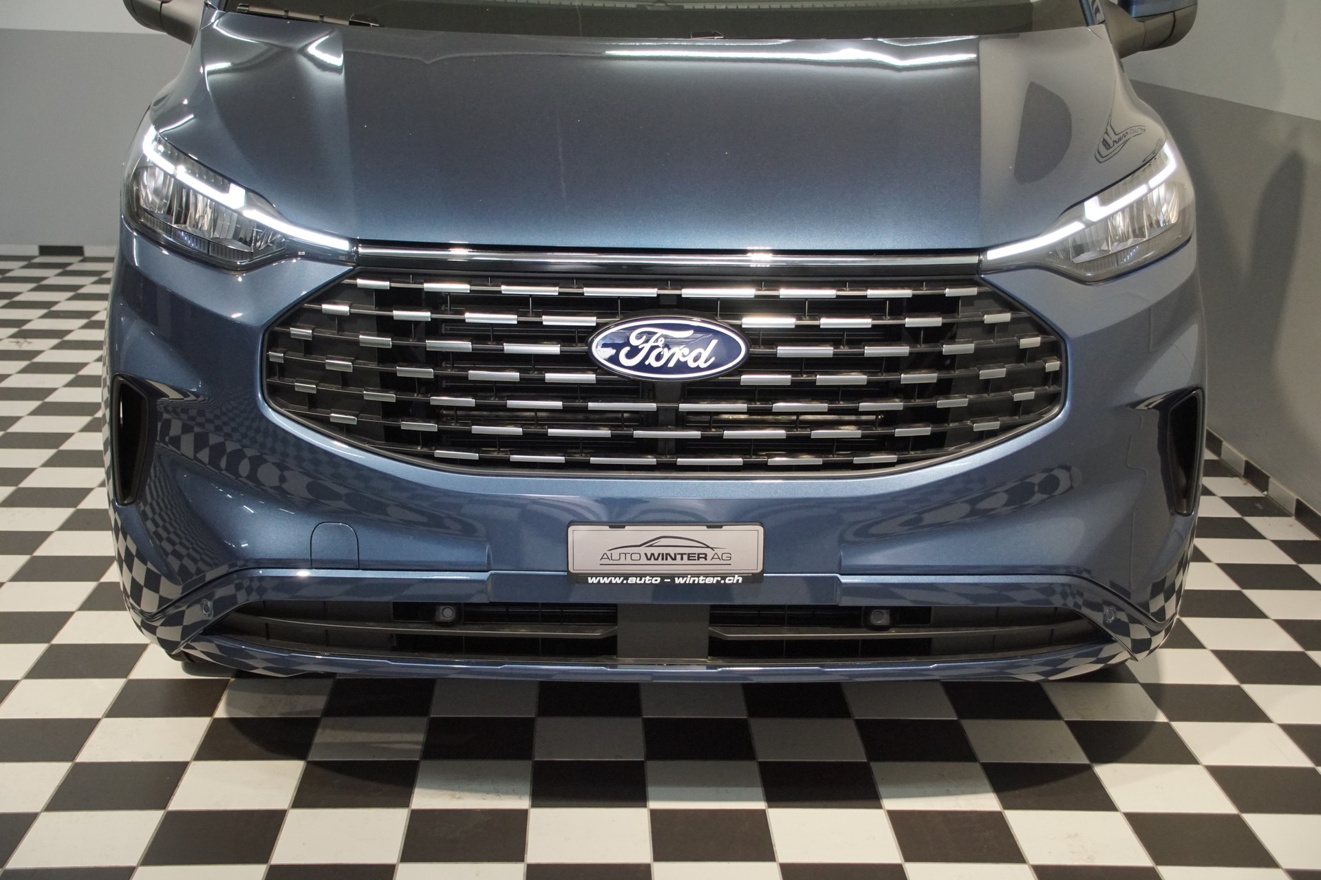 FORD Tourneo Bus 320 L1H1 Titanium Automat-showroom-element-3