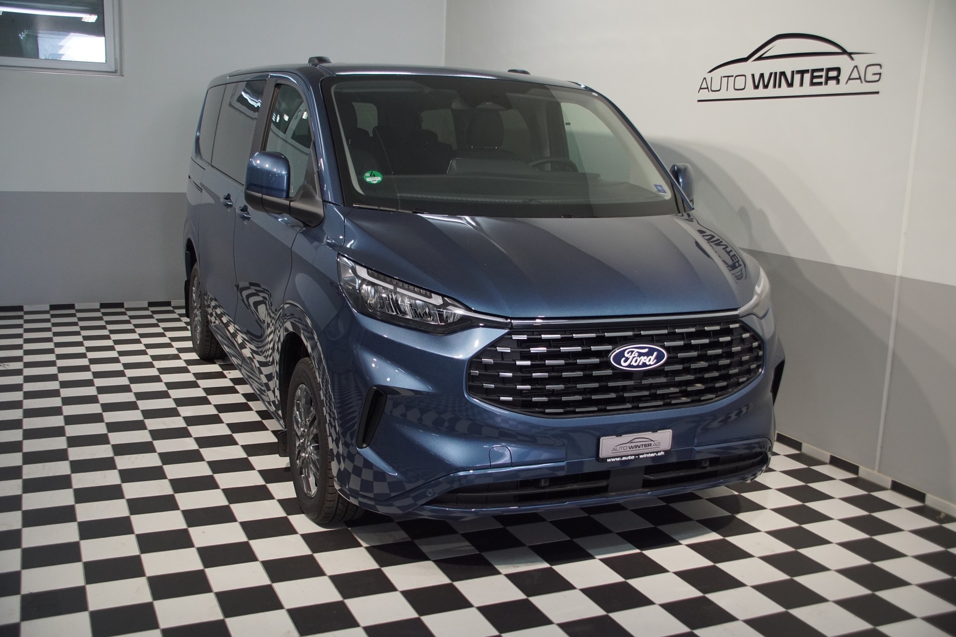 FORD Tourneo Bus 320 L1H1 Titanium Automat-showroom-element-2