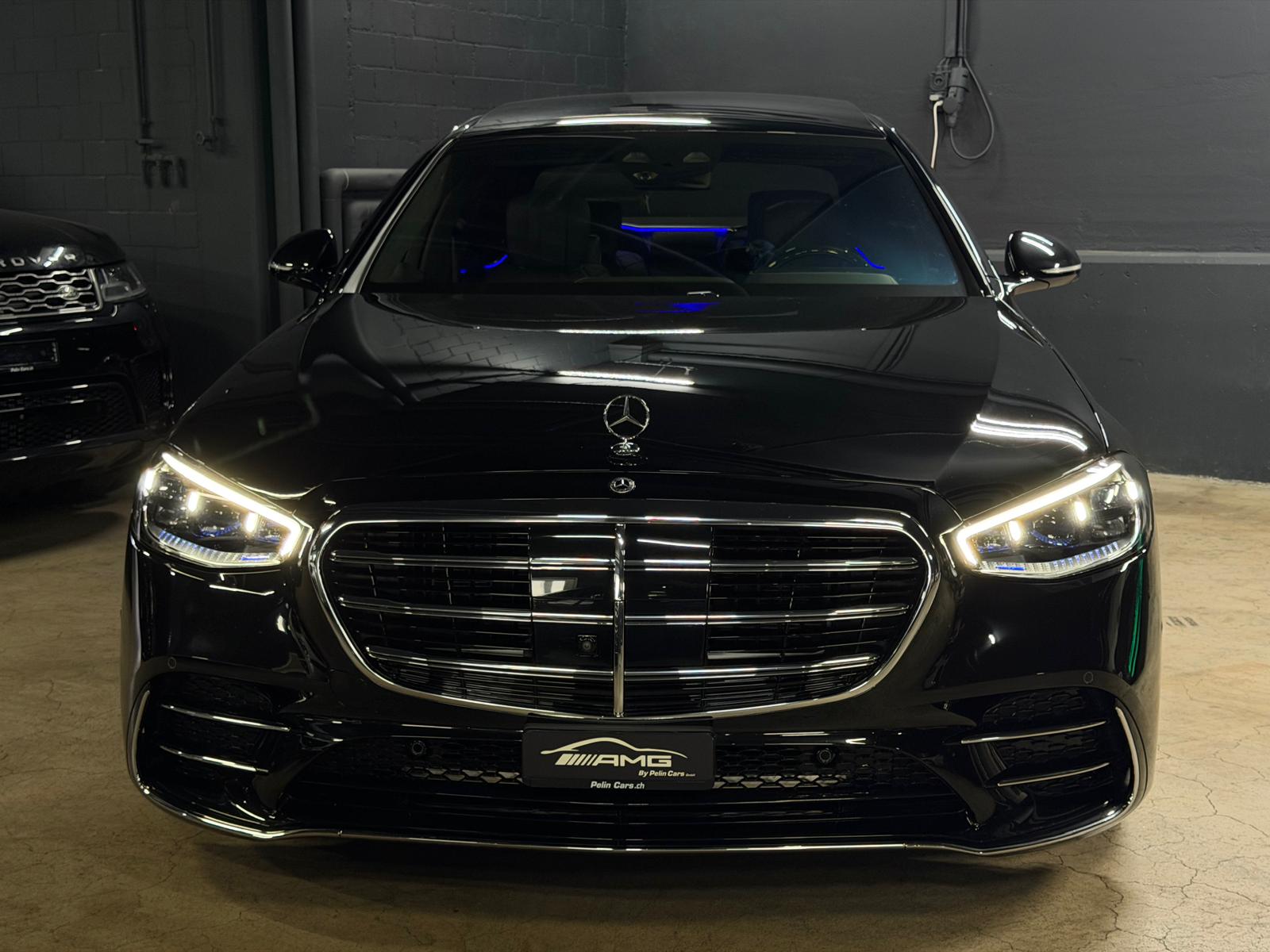 MERCEDES-BENZ S 580 e AMG Line Black&Silve Performance 9G-Tronic 4 Jahre Werksgarantie & Gratisservice Vollausstattung-showroom-element-2