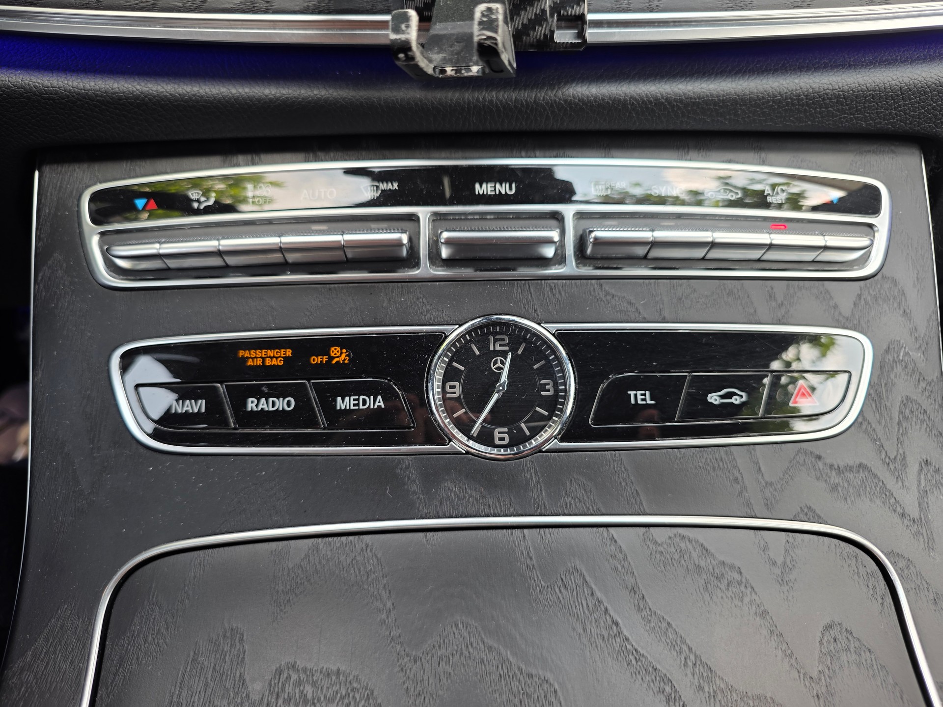 MERCEDES-BENZ E 200 AMG Line 4Matic 9G-Tronic ** E53 AMG UMBAU -TIEFER LEG. -20 ZOLL -BURMASTER -360° KAMERA -SAFETY + KOMFORT PAKET **-image-20