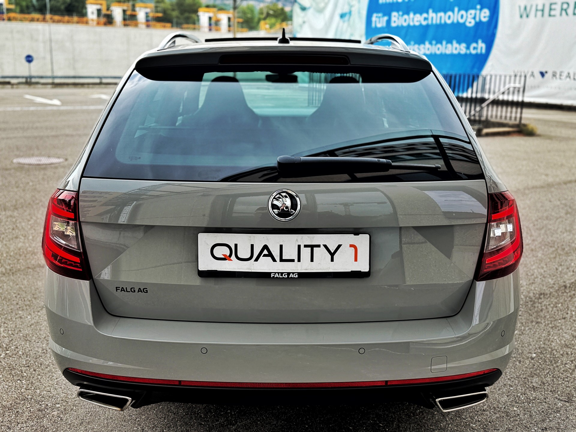 SKODA Octavia Combi 2.0 TDI RS 4x4 DSG-showroom-element-3