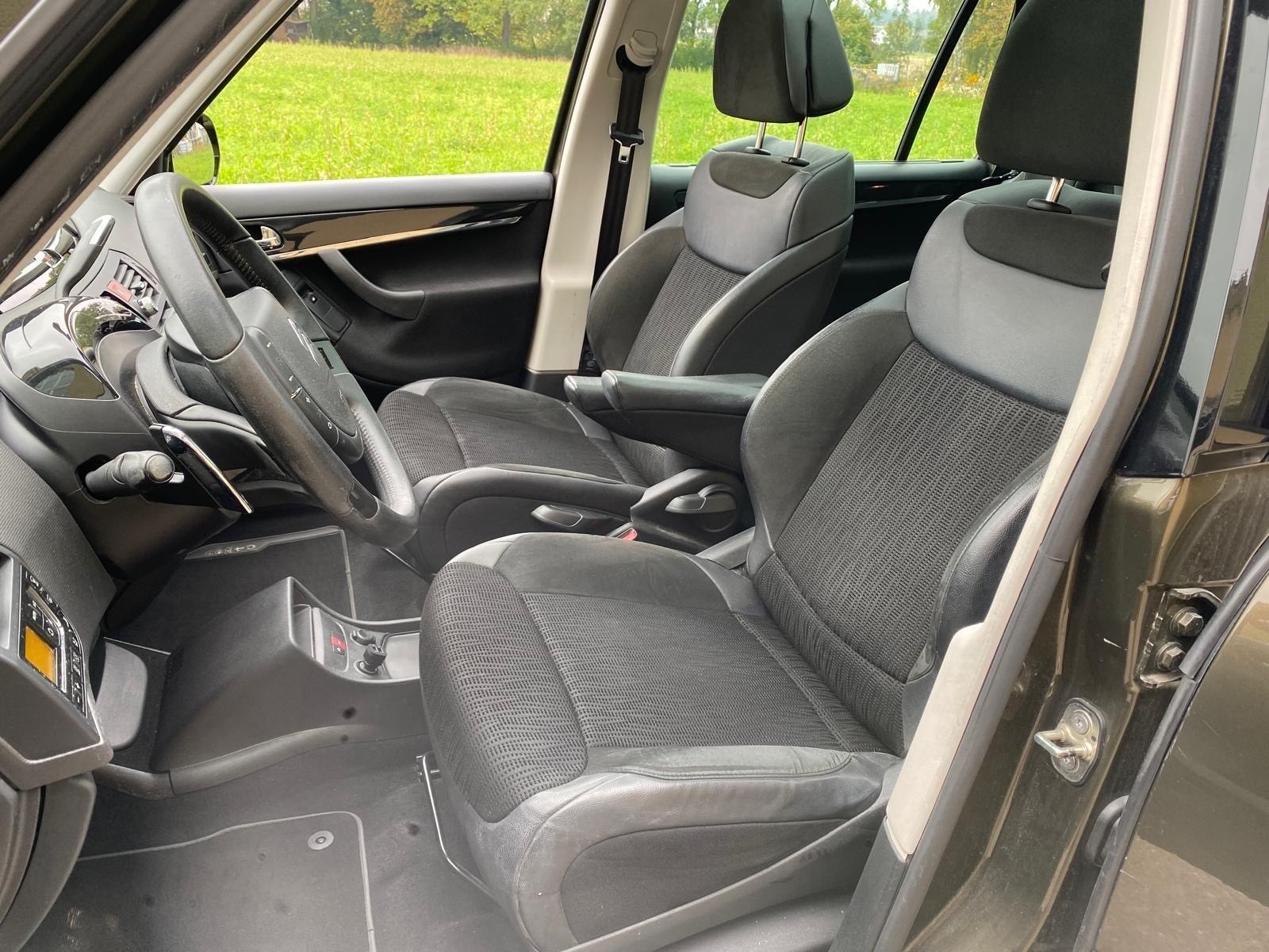CITROEN Grand C4 Picasso 1.6i 16V THP Séduction EGS6-image-12