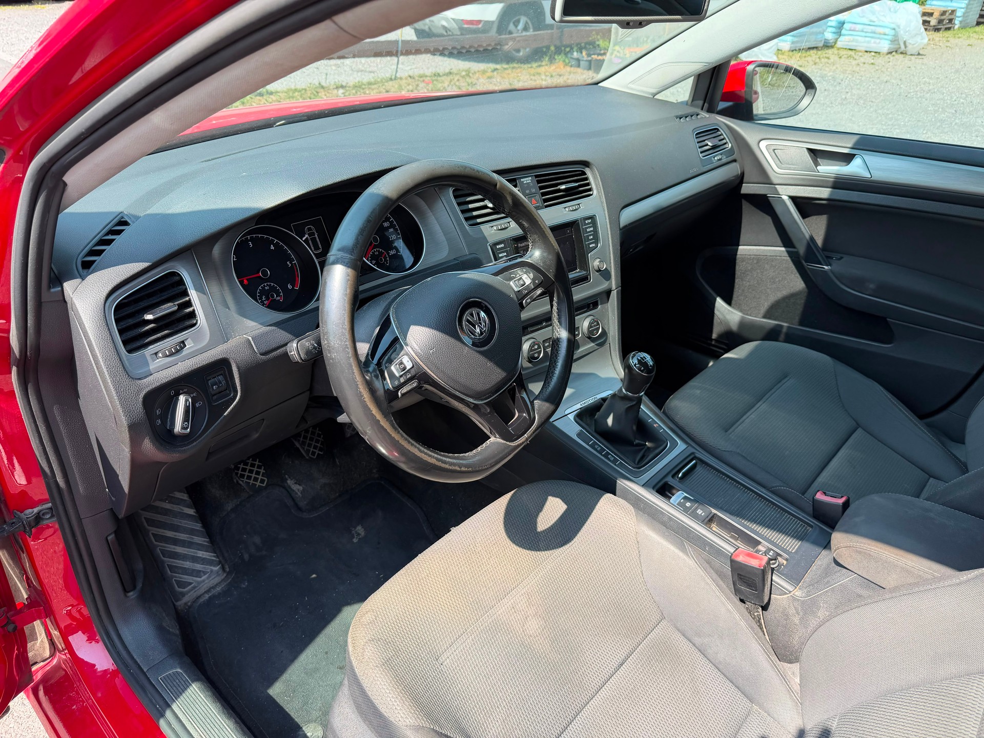 VW Golf Variant 1.6 TDI Trendline 4Motion-image-6