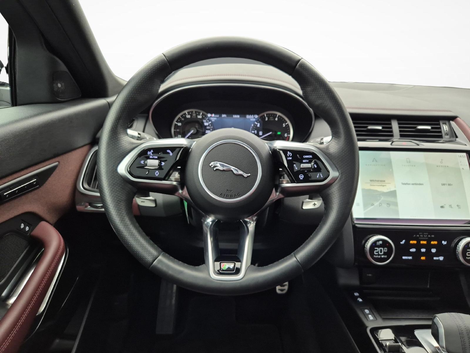 JAGUAR E-Pace 1.5 T 300e R-Dynamic HSE AWD-image-10