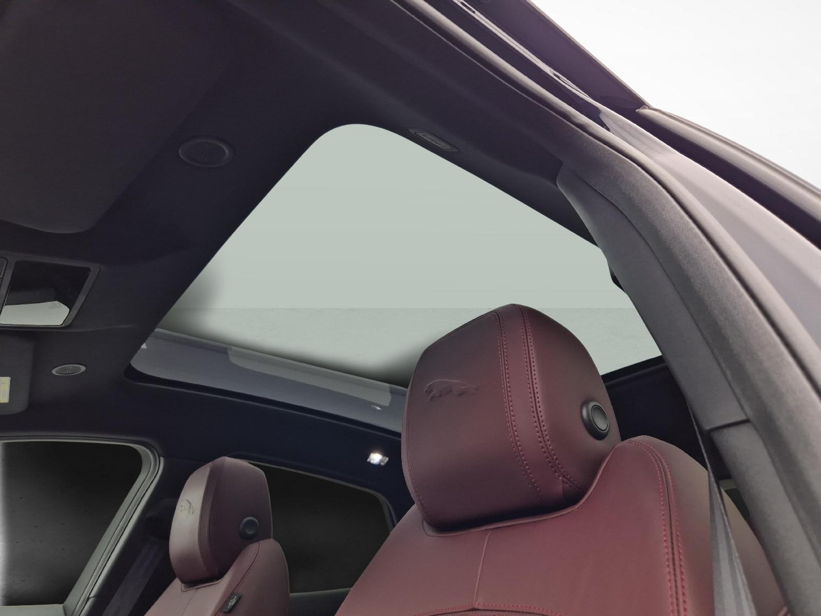 JAGUAR E-Pace 1.5 T 300e R-Dynamic HSE AWD-image-19
