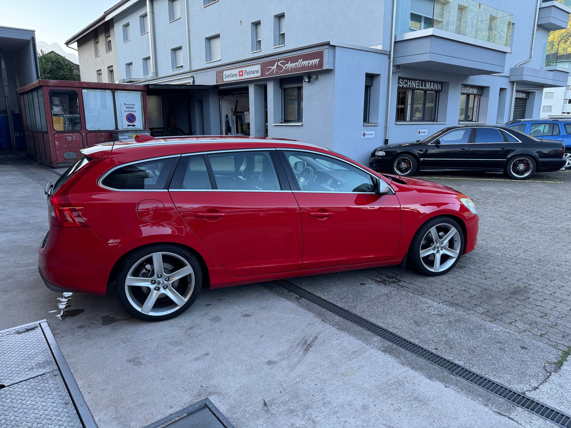 VOLVO V60 T6 AWD R-Design Geartronic-image-4