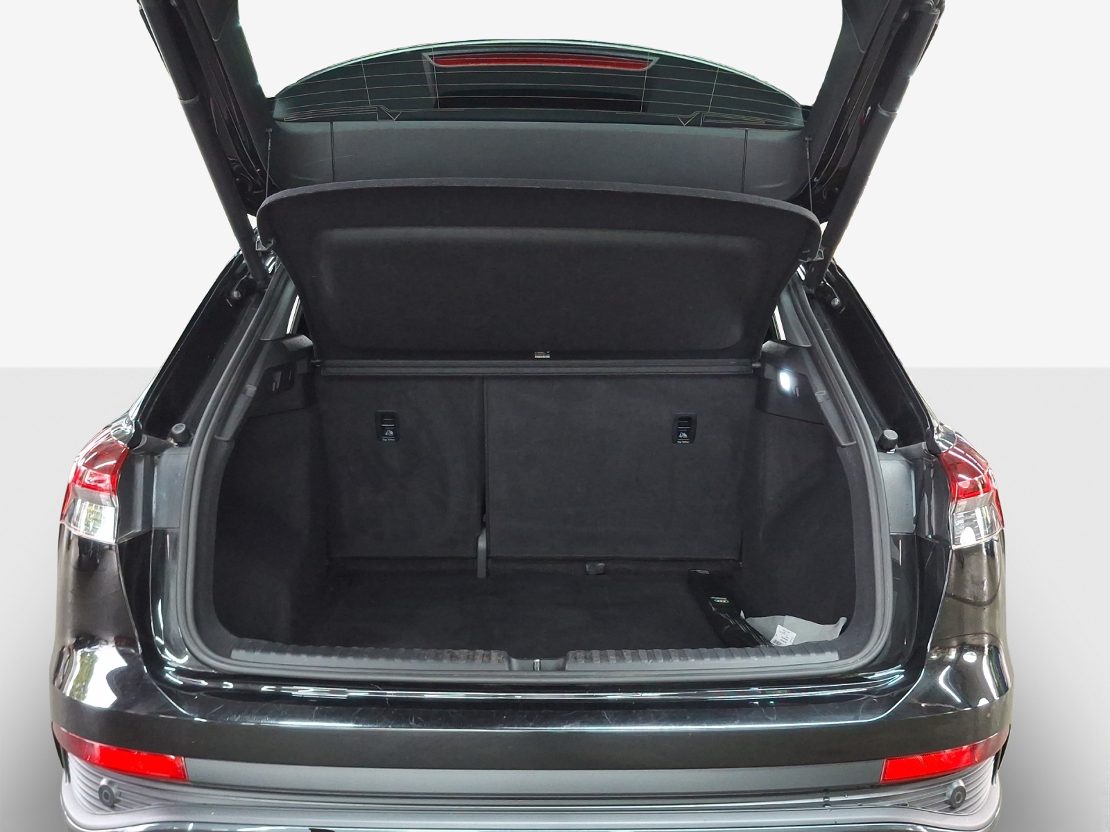 AUDI Q4 e-tron 35-image-12