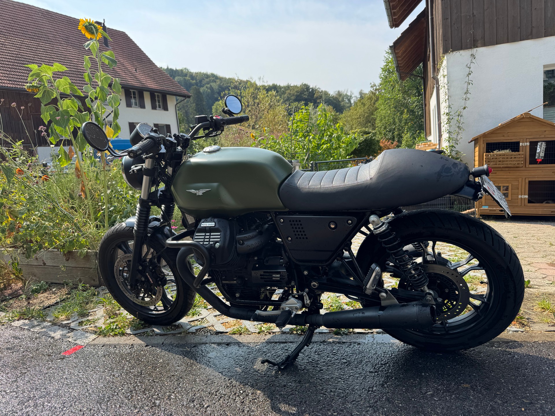 MOTO GUZZI V7 III Stone 750 ABS-image-4