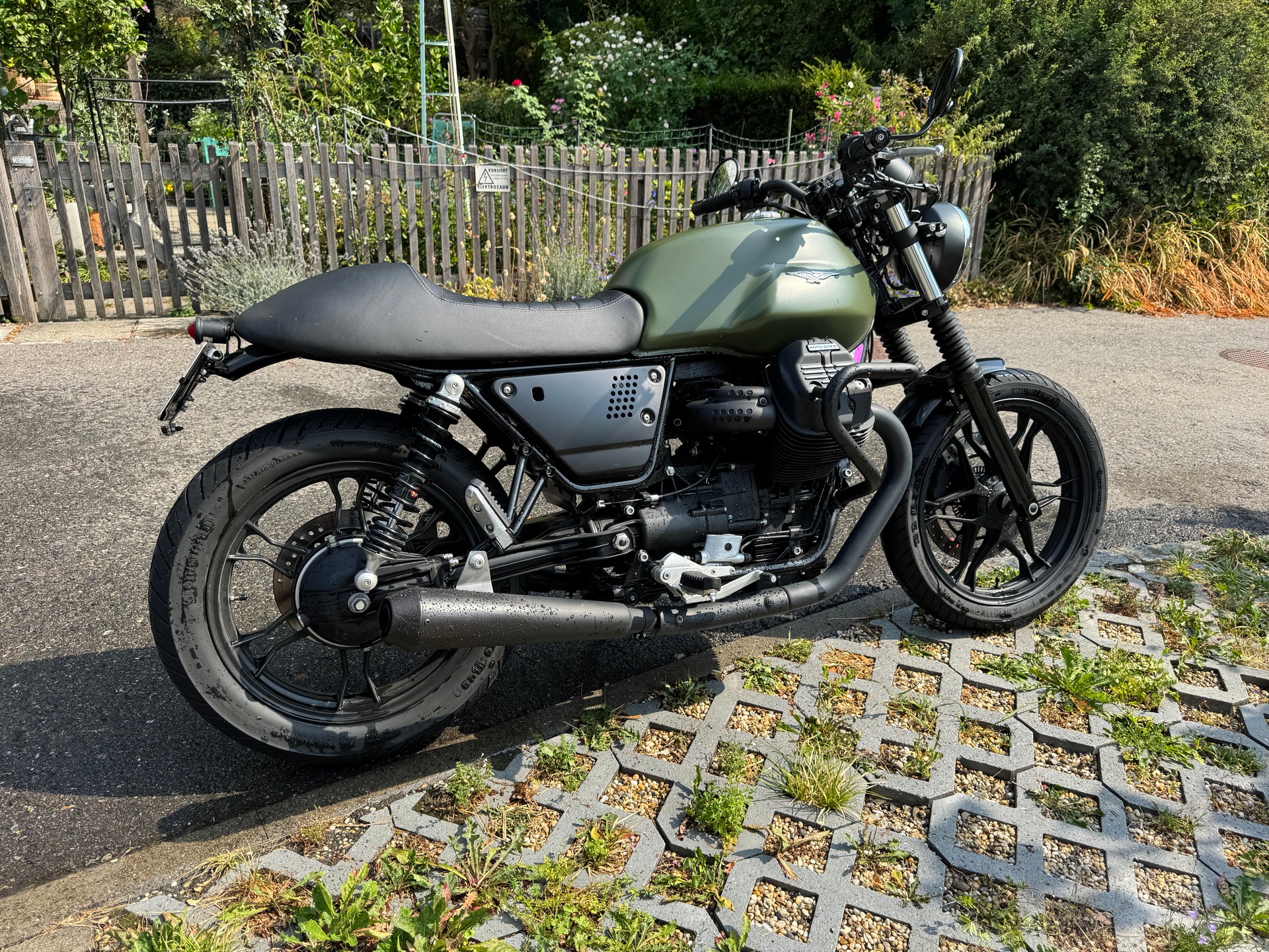 MOTO GUZZI V7 III Stone 750 ABS-image-1