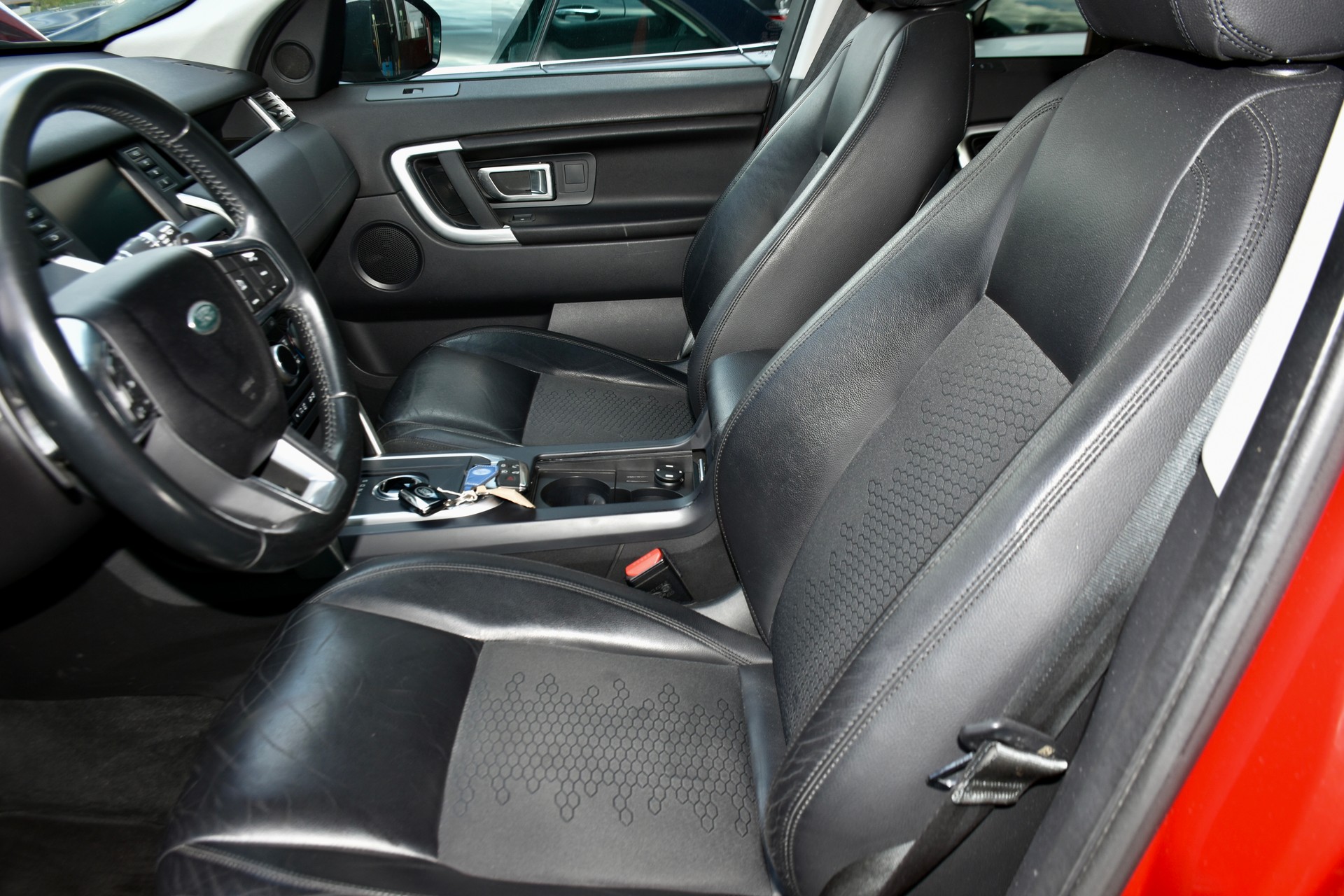 LAND ROVER Discovery Sport 2.0 TD4 SE-showroom-element-2